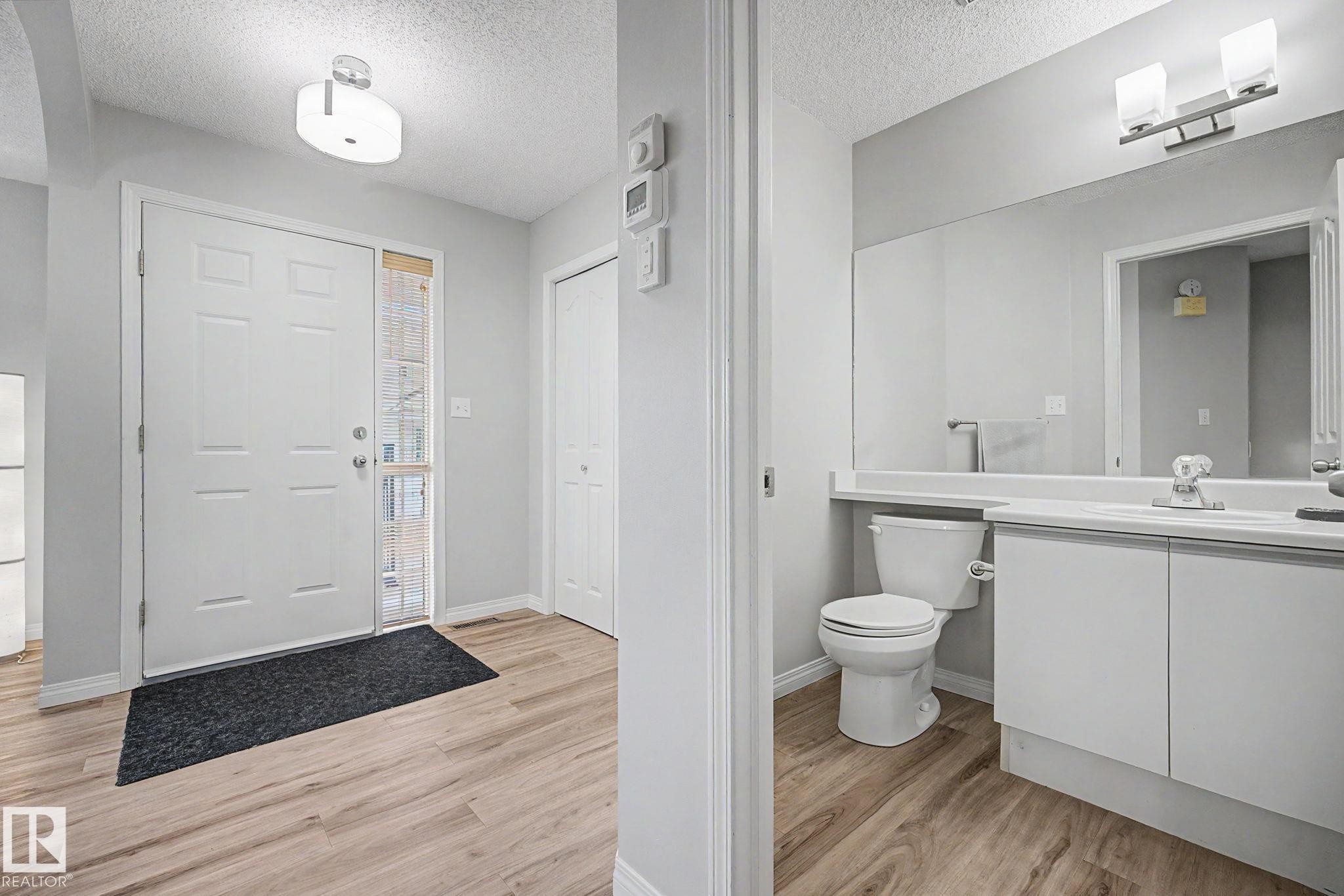 #7 10 Devon Cl, St. Albert, AB - Indoor Photo Showing Bathroom