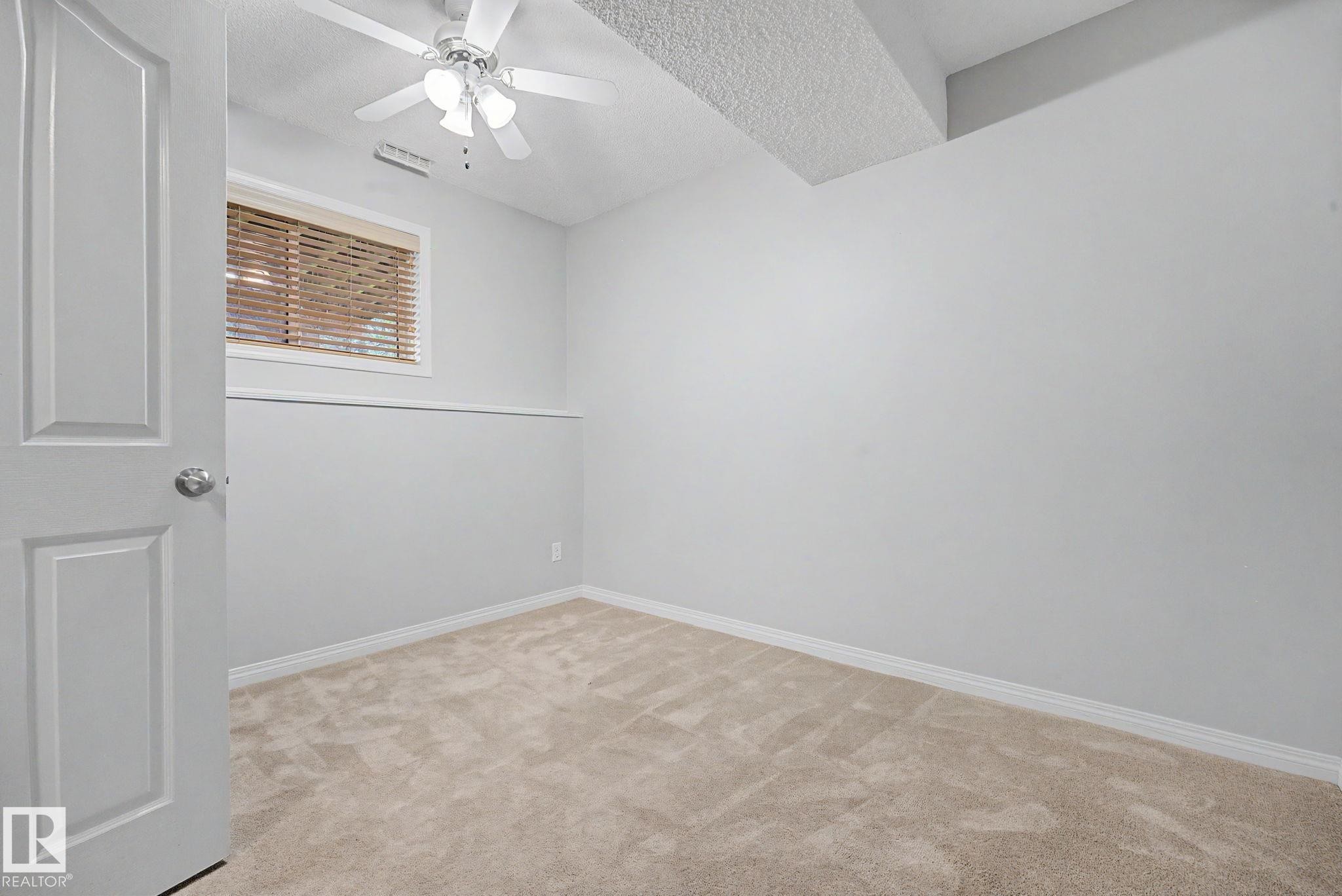 #7 10 Devon Cl, St. Albert, AB - Indoor Photo Showing Other Room