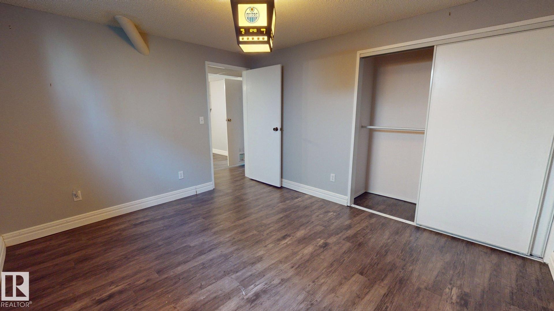 10661 152 Street Nw, Edmonton, AB - Indoor Photo Showing Other Room