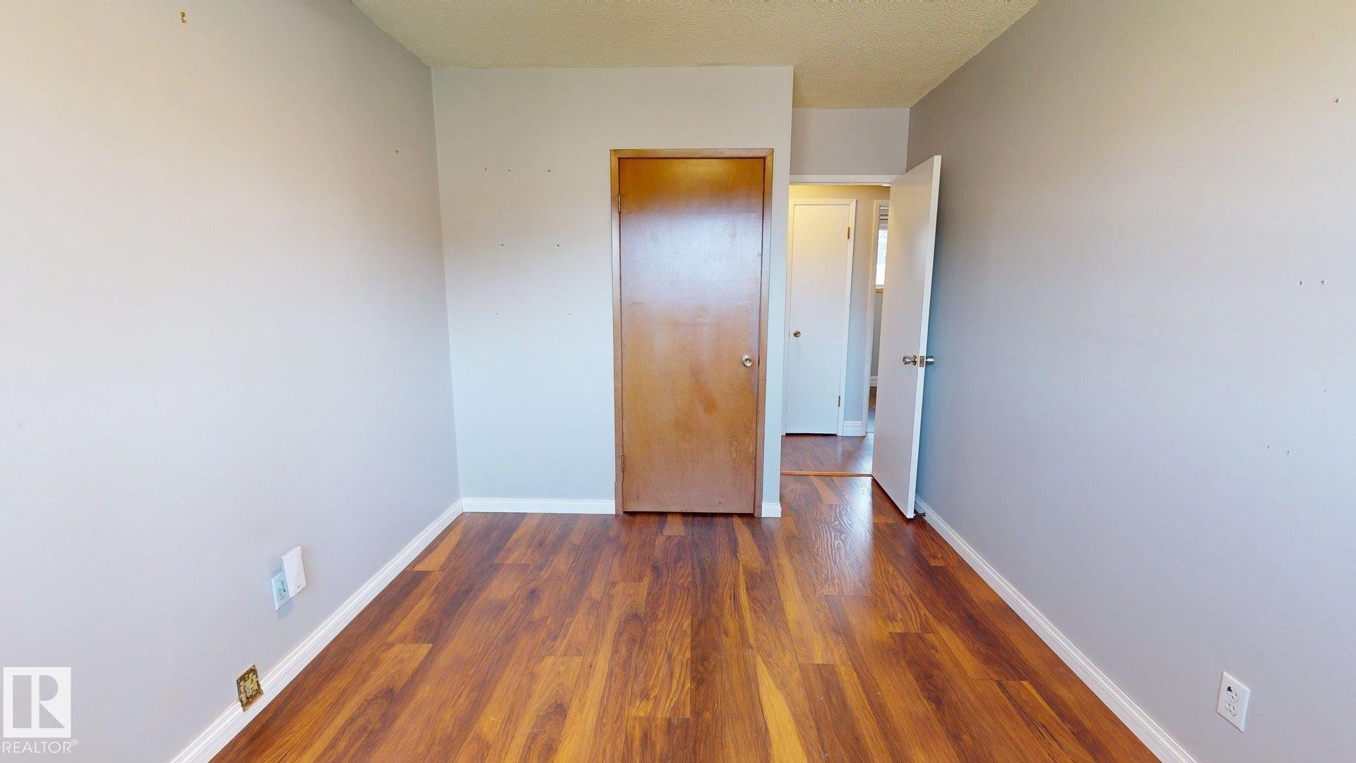 10661 152 Street Nw, Edmonton, AB - Indoor Photo Showing Other Room