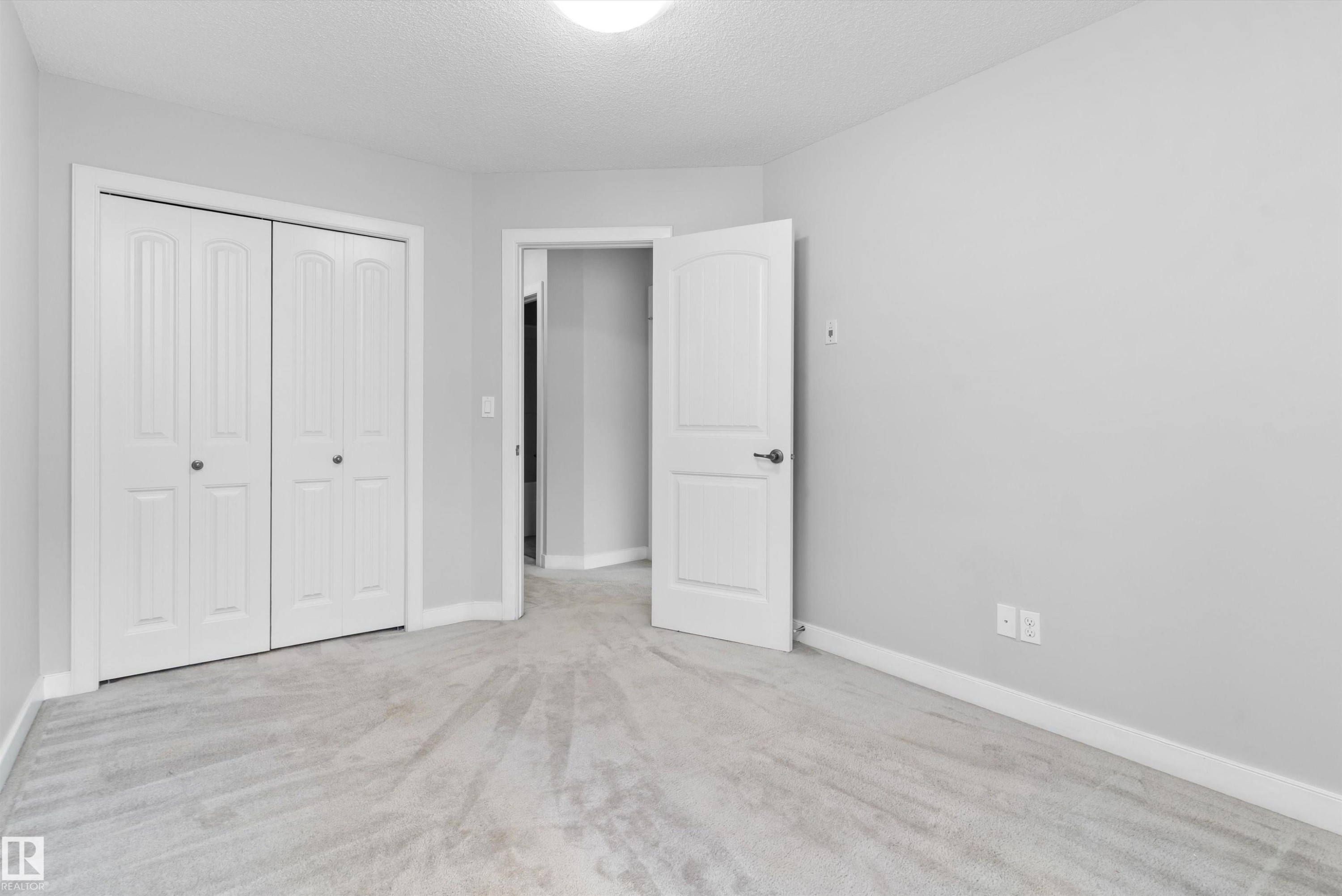 #7 13825 155 Av Nw, Edmonton, AB - Indoor