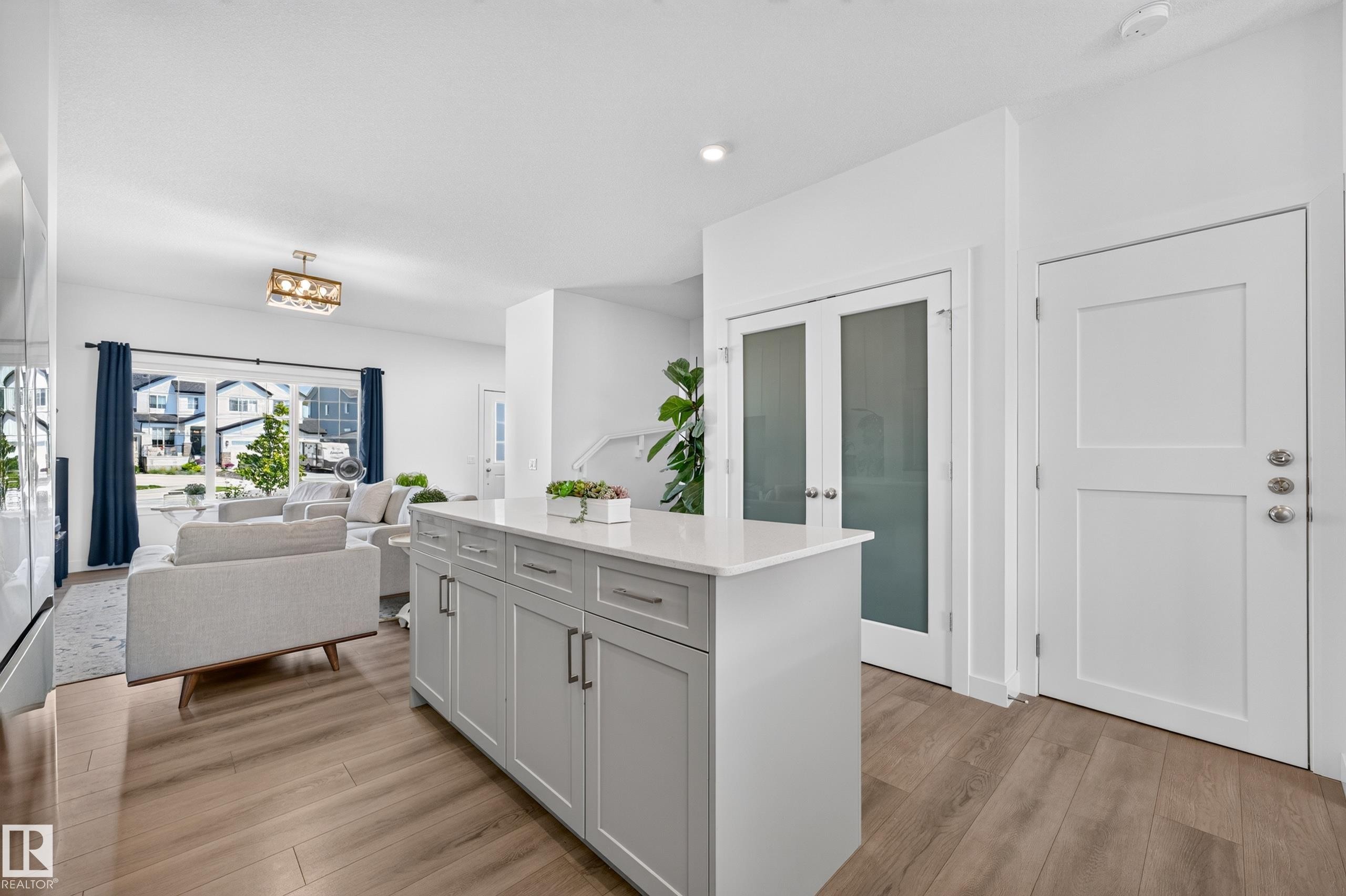 350 Jensen Lakes Boulevard, St. Albert, AB - Indoor