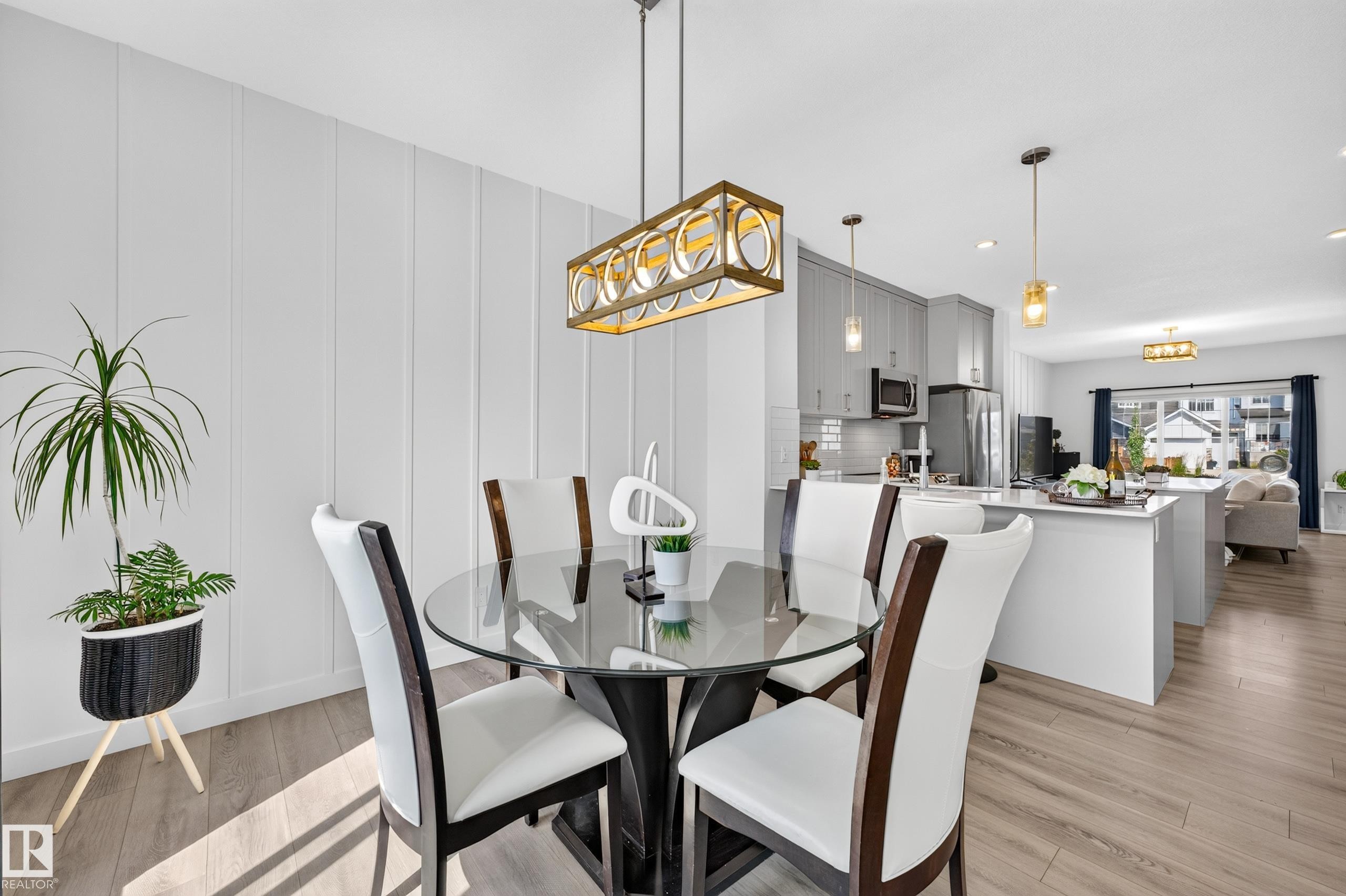 350 Jensen Lakes Boulevard, St. Albert, AB - Indoor Photo Showing Dining Room
