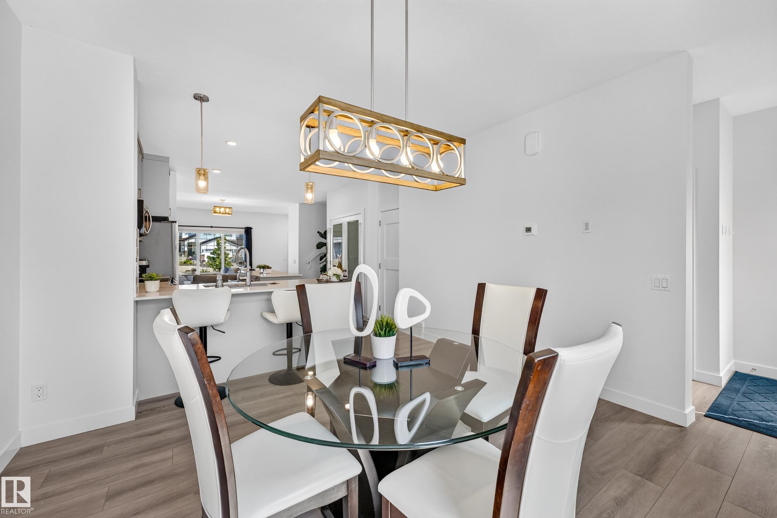 350 Jensen Lakes Boulevard, St. Albert, AB - Indoor Photo Showing Dining Room