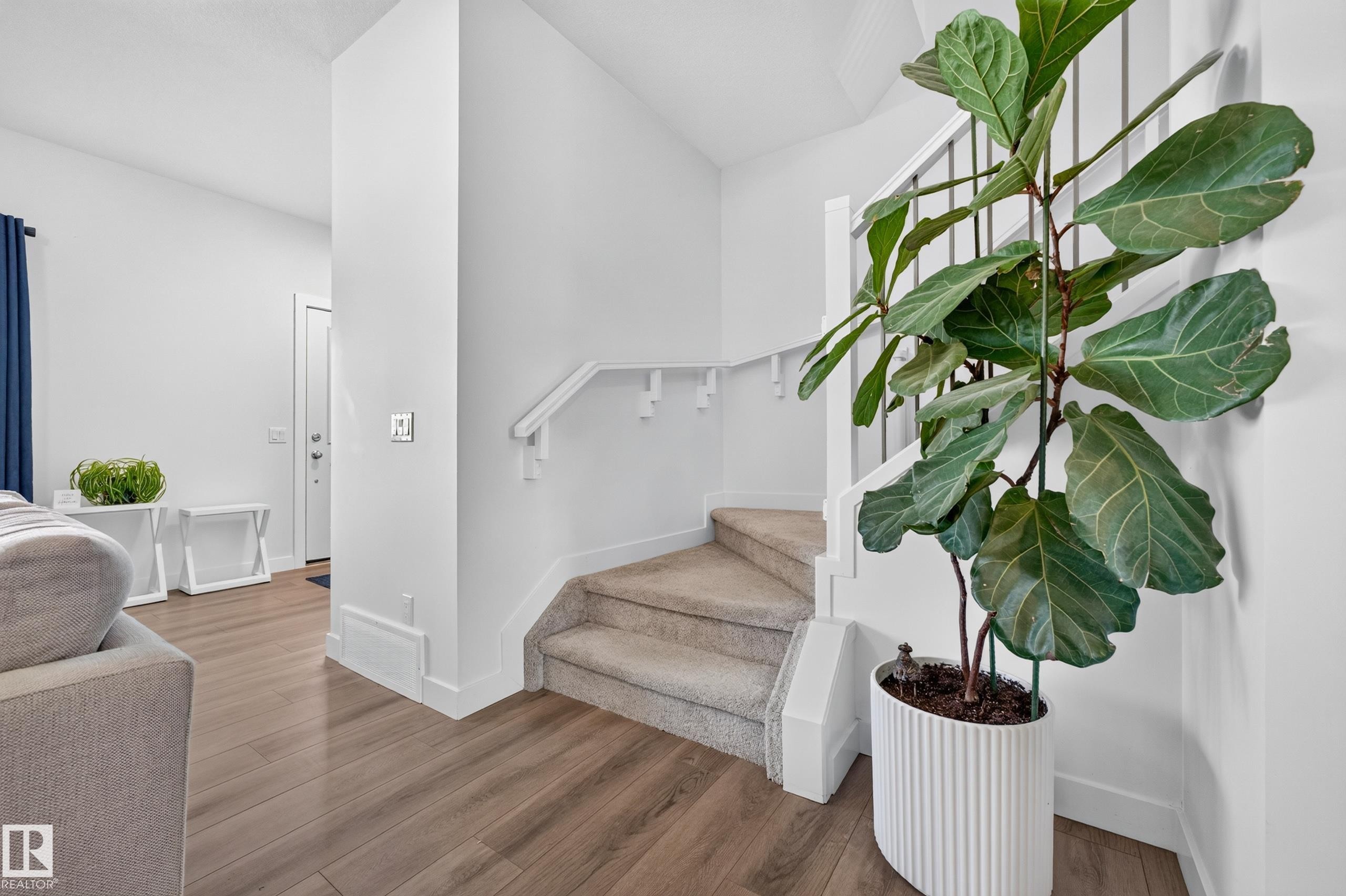 350 Jensen Lakes Boulevard, St. Albert, AB - Indoor Photo Showing Other Room