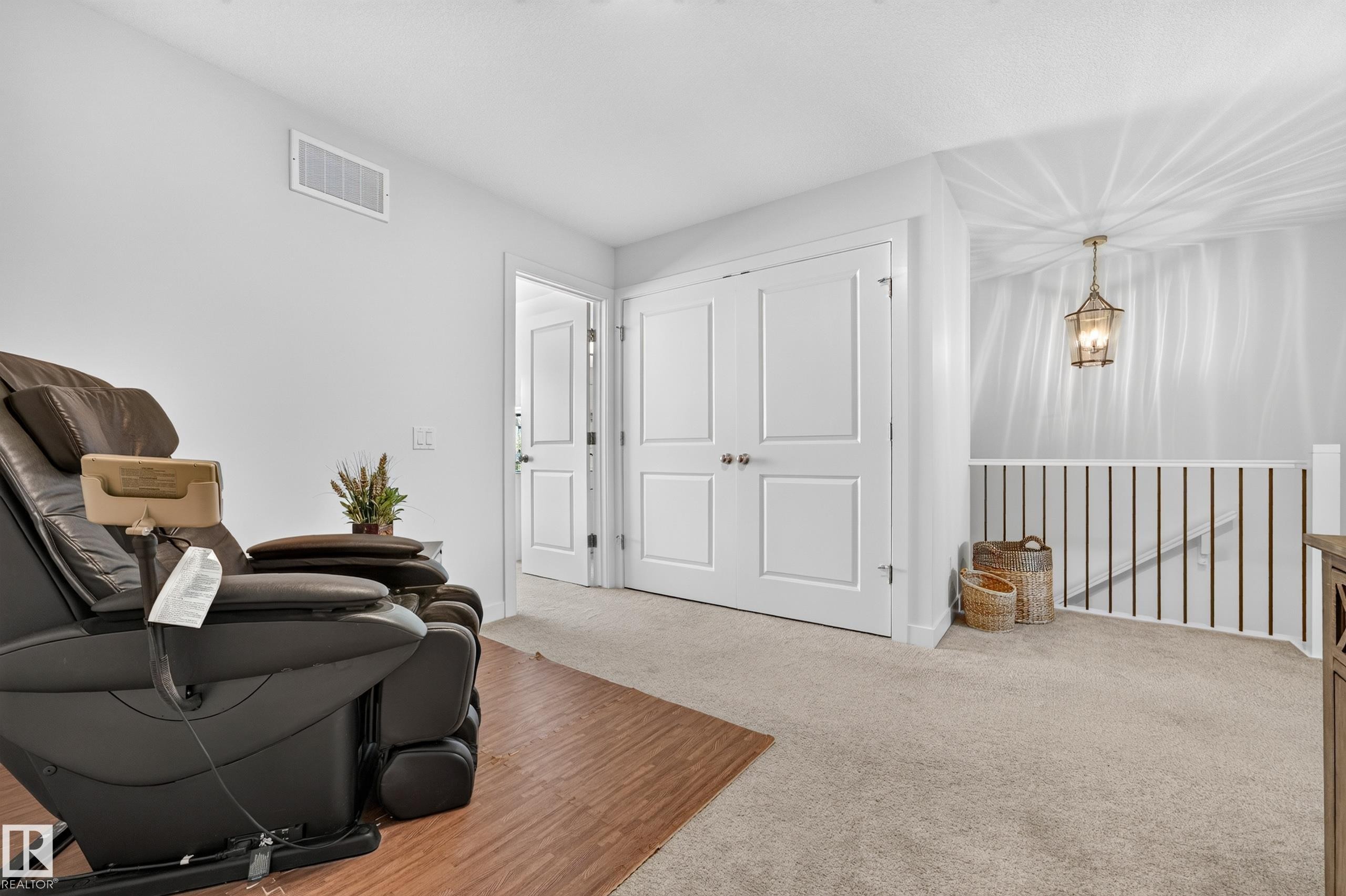 350 Jensen Lakes Boulevard, St. Albert, AB - Indoor Photo Showing Other Room