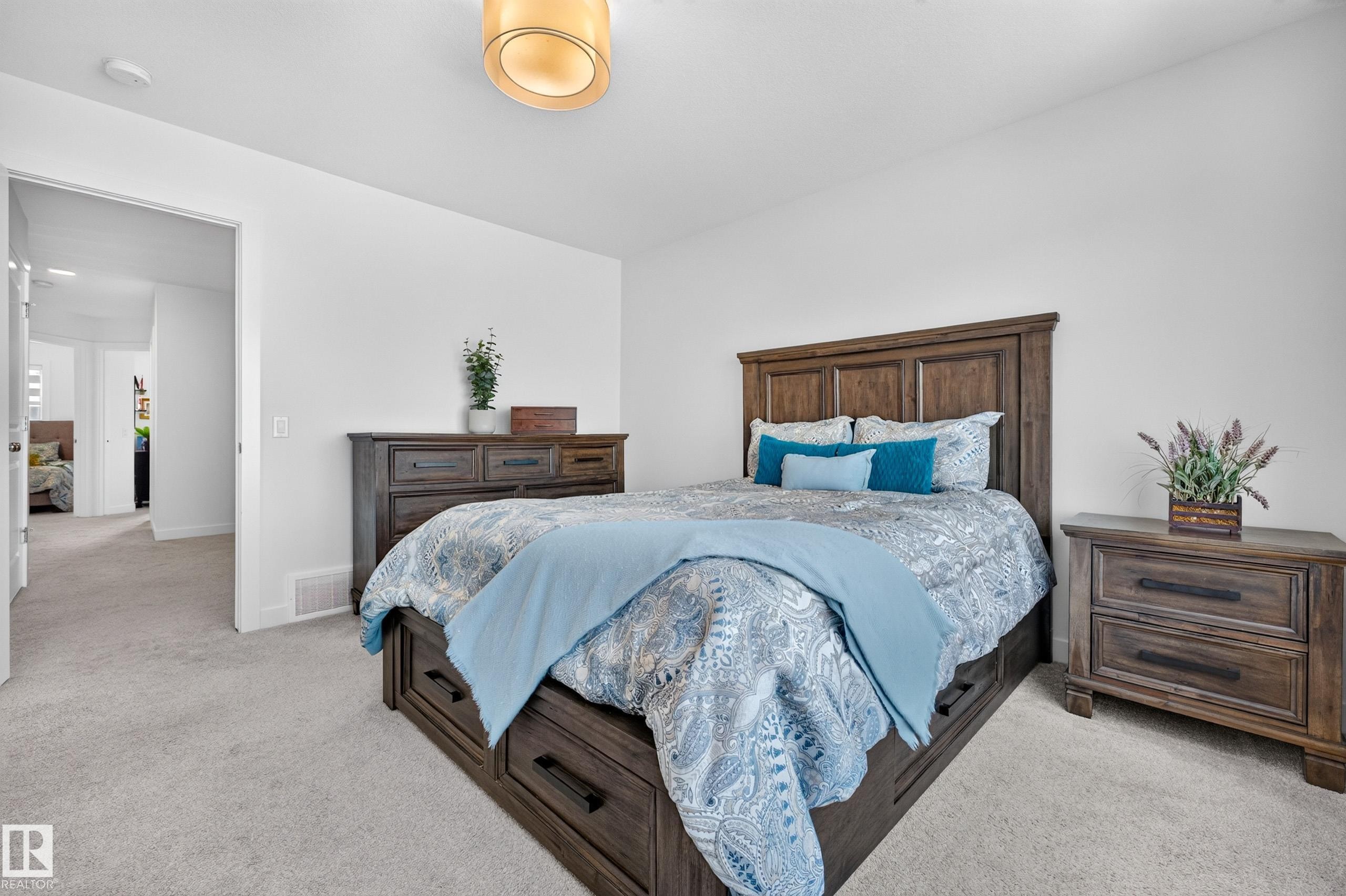 350 Jensen Lakes Boulevard, St. Albert, AB - Indoor Photo Showing Bedroom