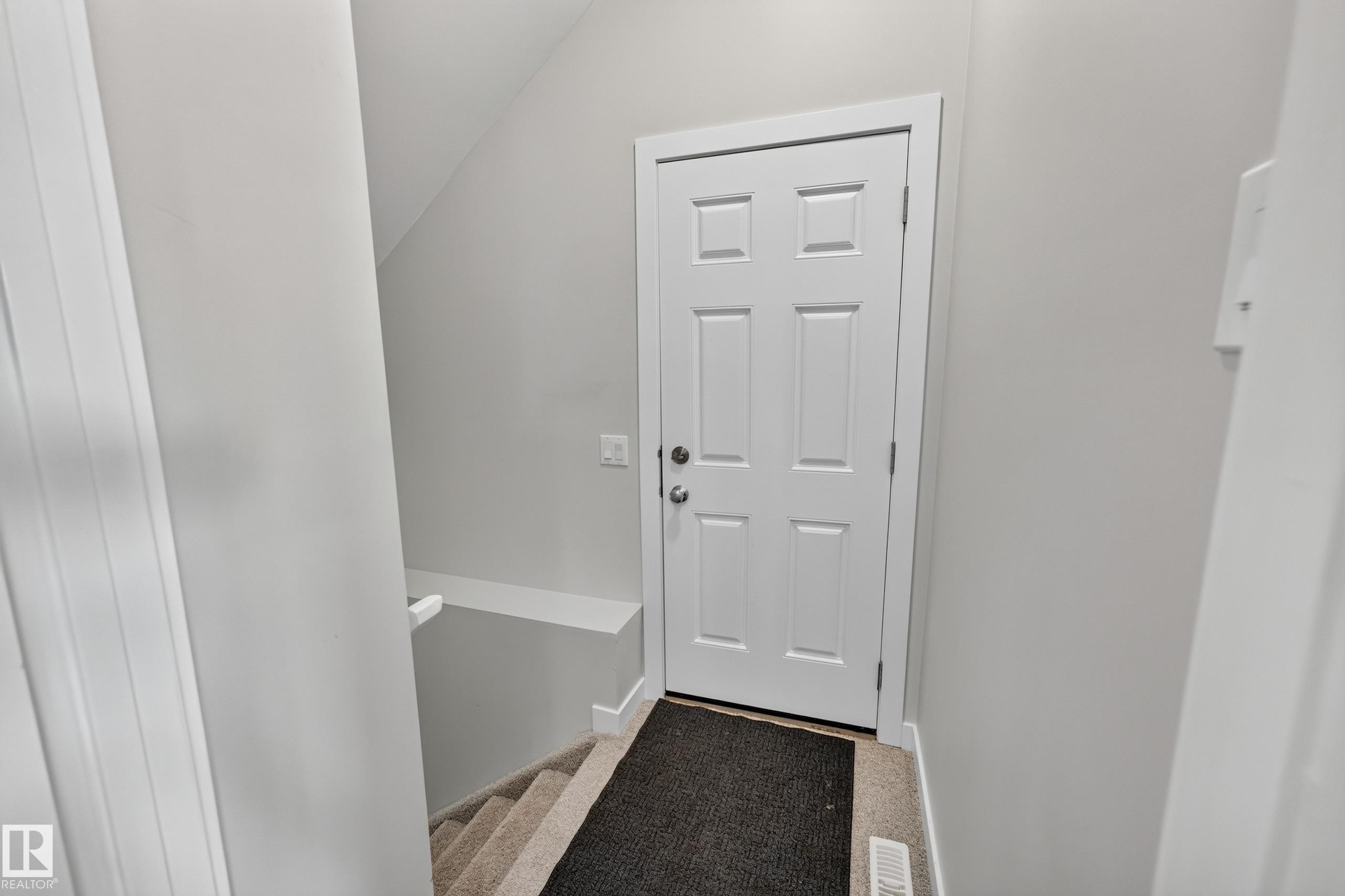 350 Jensen Lakes Boulevard, St. Albert, AB - Indoor Photo Showing Other Room