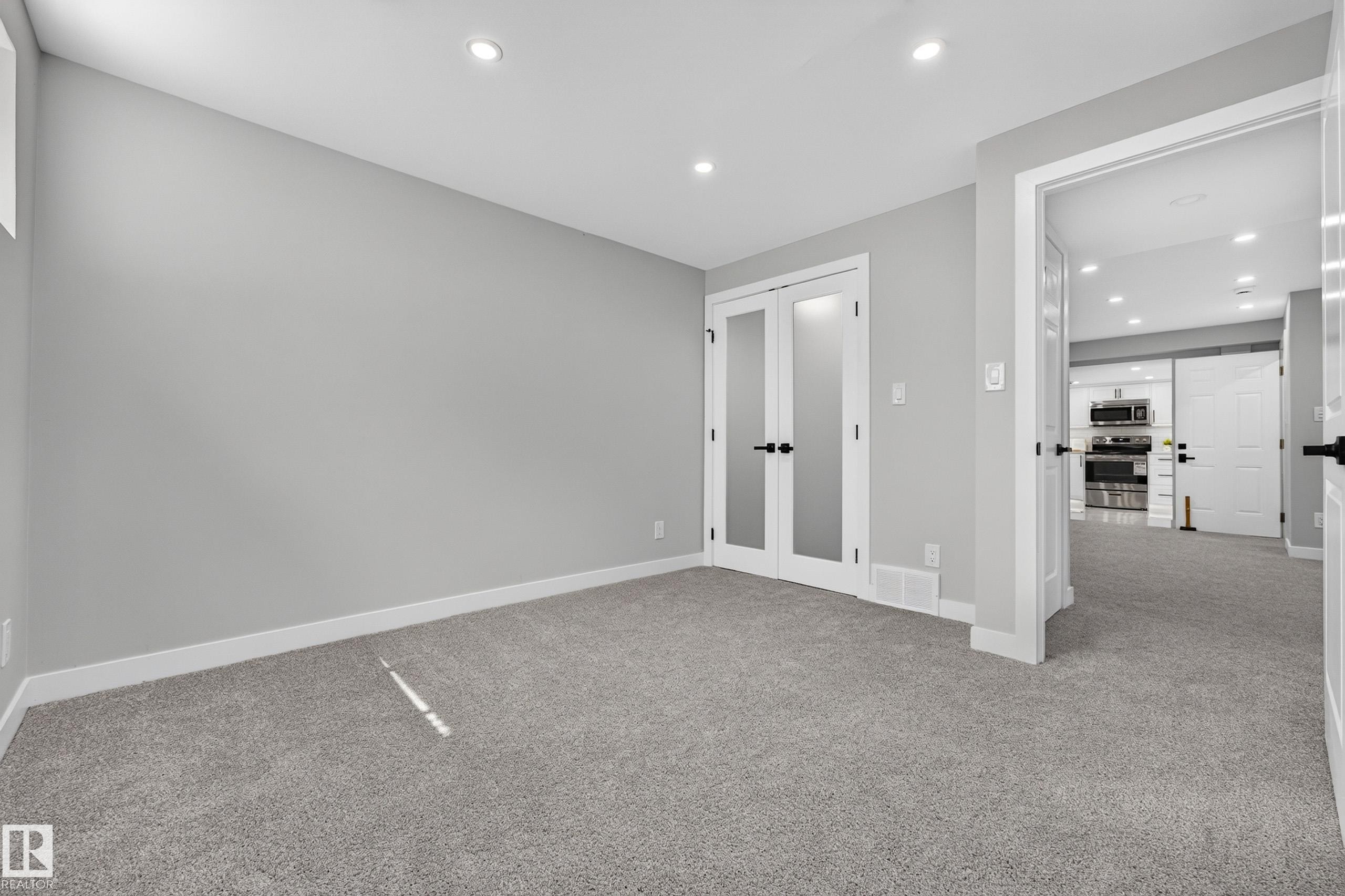 350 Jensen Lakes Boulevard, St. Albert, AB - Indoor Photo Showing Other Room
