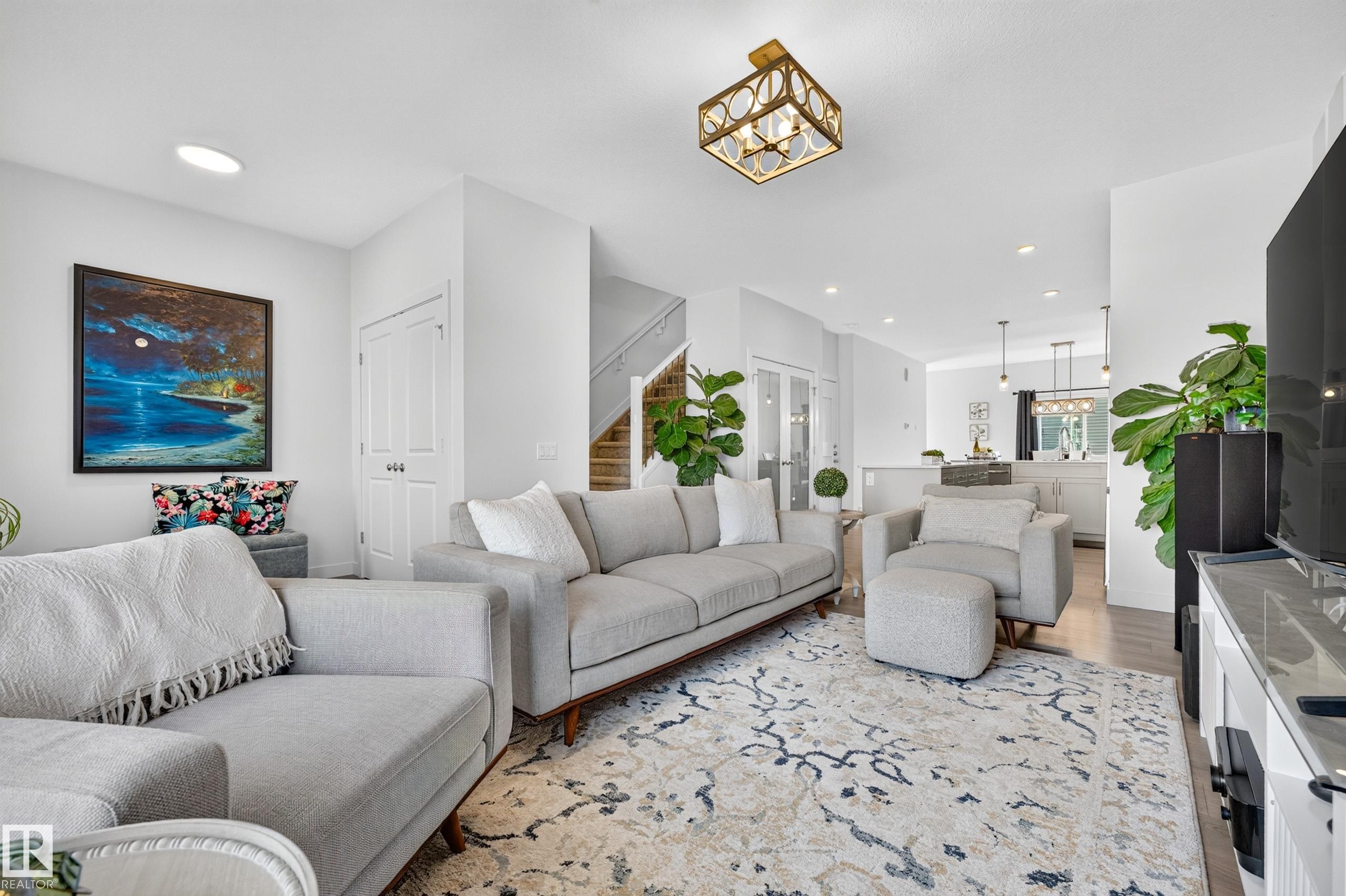 350 Jensen Lakes Boulevard, St. Albert, AB - Indoor Photo Showing Living Room