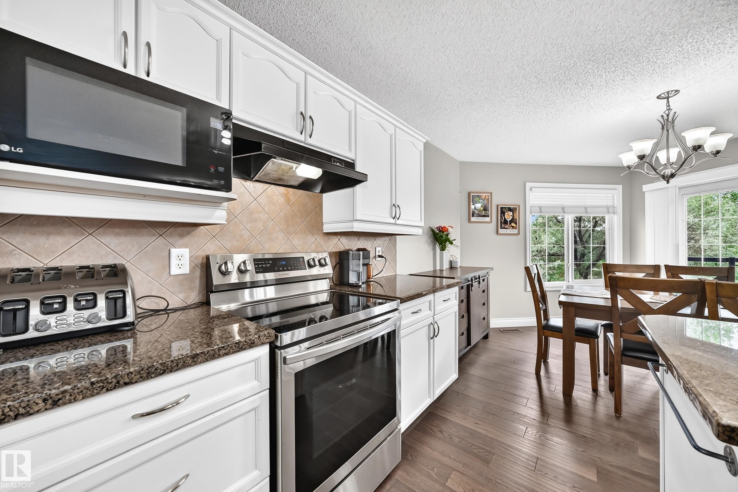17803 89 Street Nw, Edmonton, AB - Indoor Photo Showing Kitchen