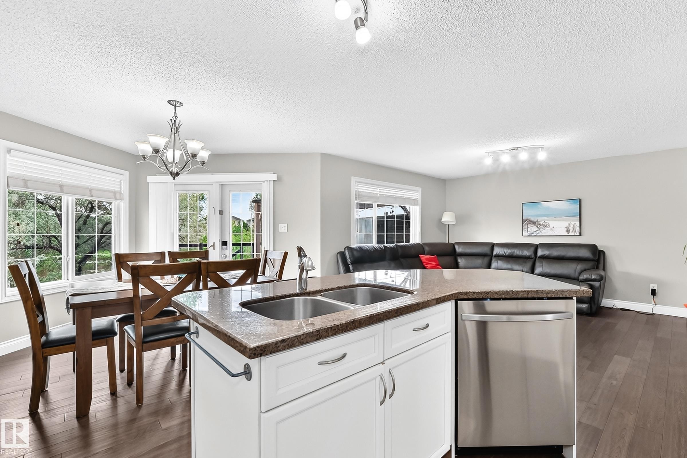 17803 89 Street Nw, Edmonton, AB - Indoor