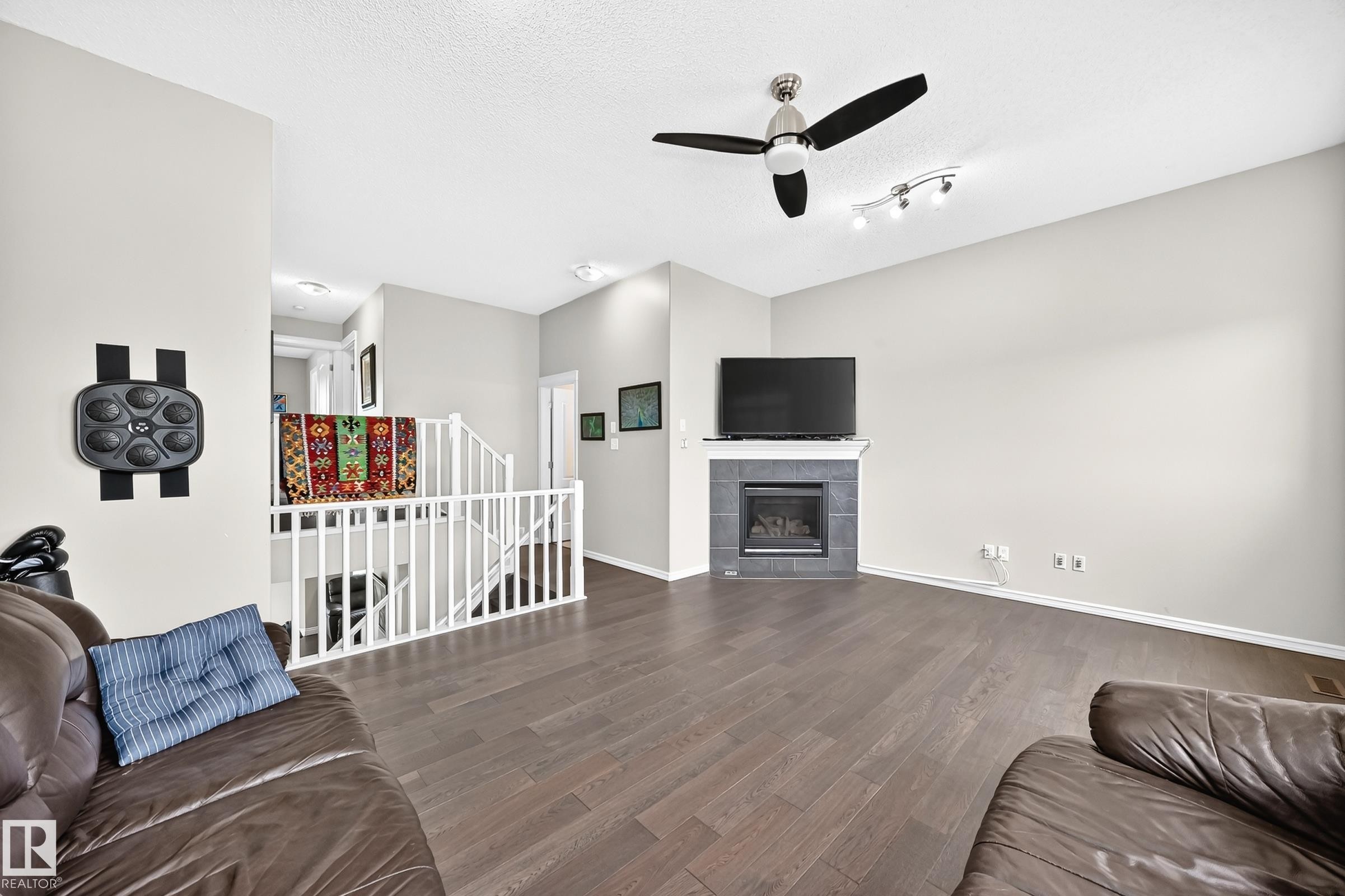 17803 89 Street Nw, Edmonton, AB - Indoor Photo Showing Living Room With Fireplace