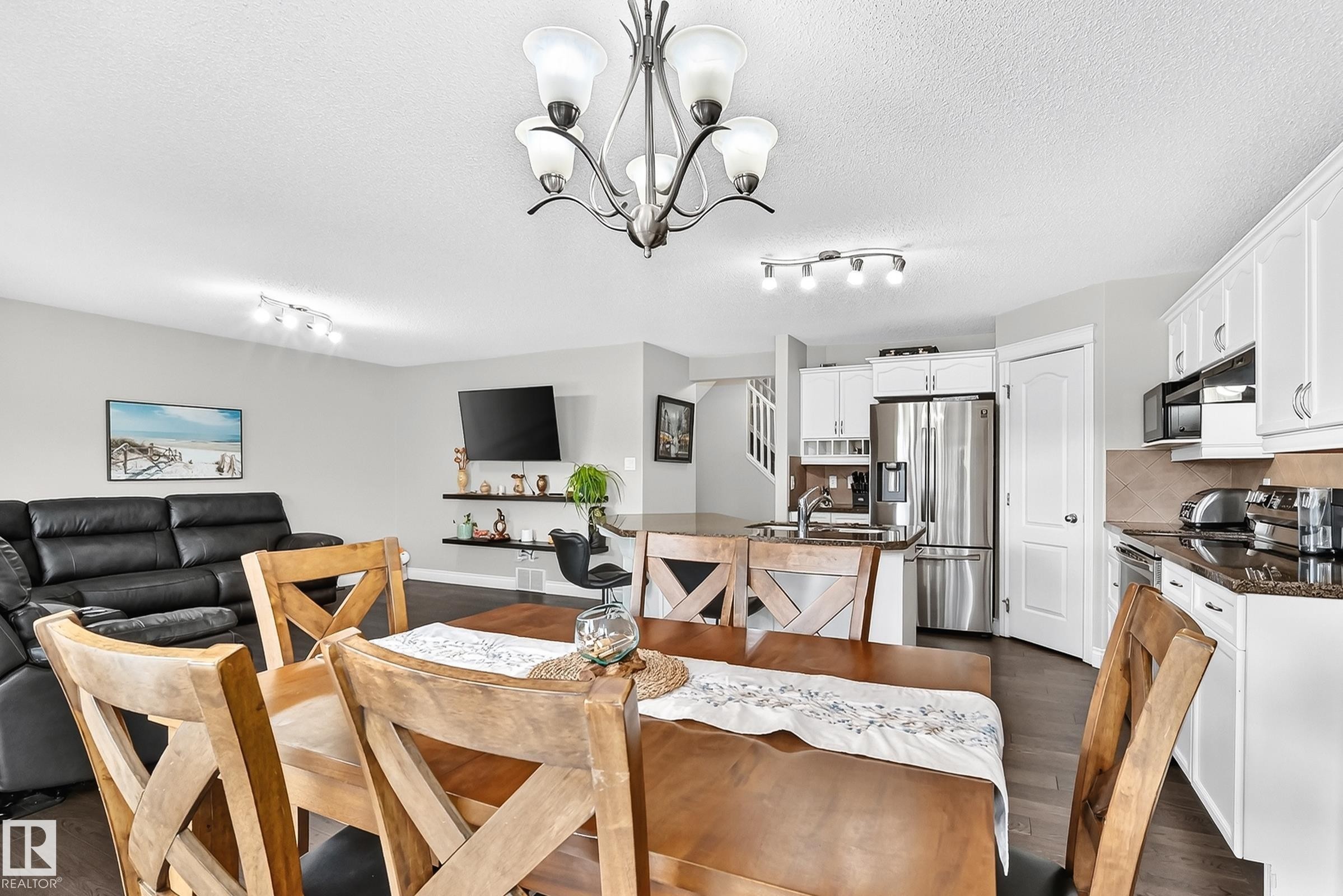 17803 89 Street Nw, Edmonton, AB - Indoor Photo Showing Other Room