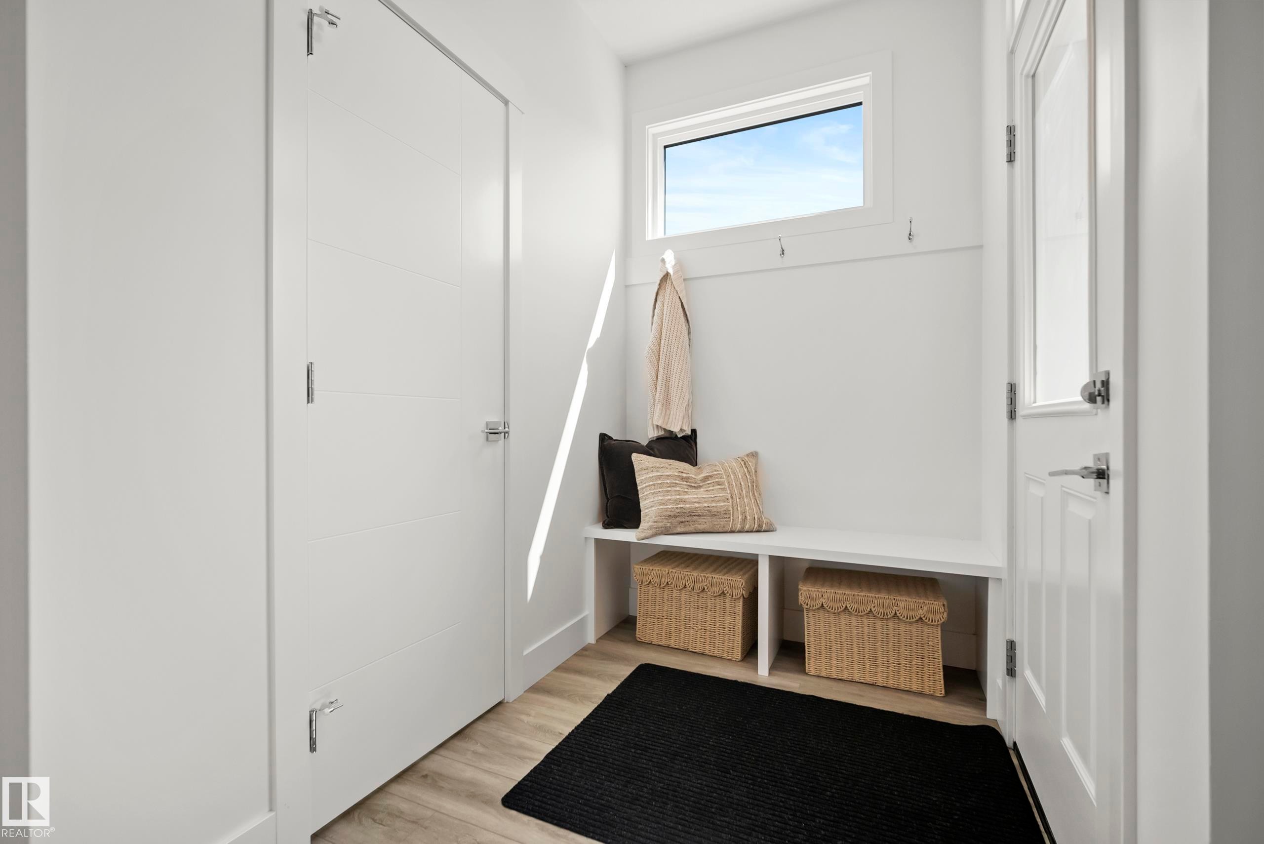 175 Kinglet Boulevard Nw, Edmonton, AB - Indoor Photo Showing Other Room