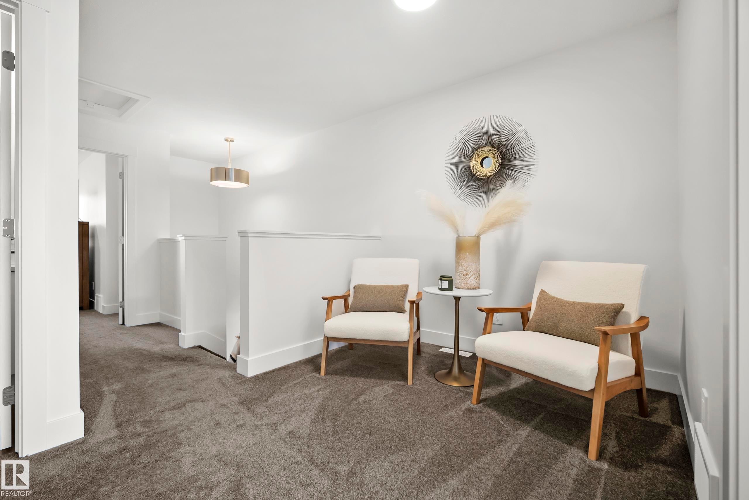175 Kinglet Boulevard Nw, Edmonton, AB - Indoor Photo Showing Other Room