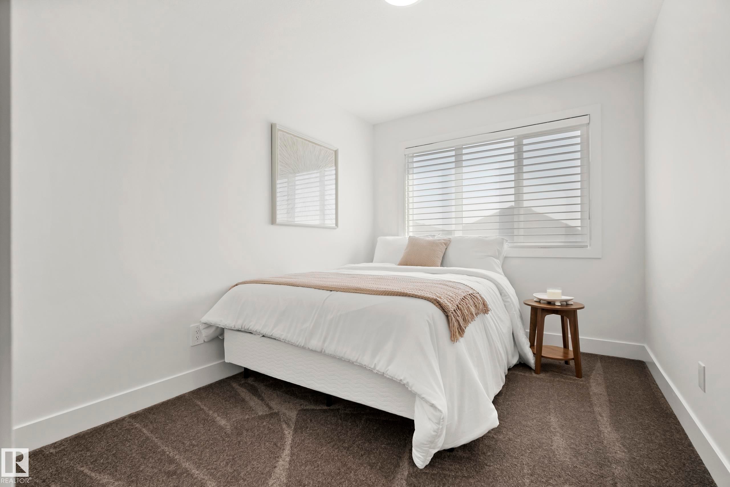 175 Kinglet Boulevard Nw, Edmonton, AB - Indoor Photo Showing Bedroom