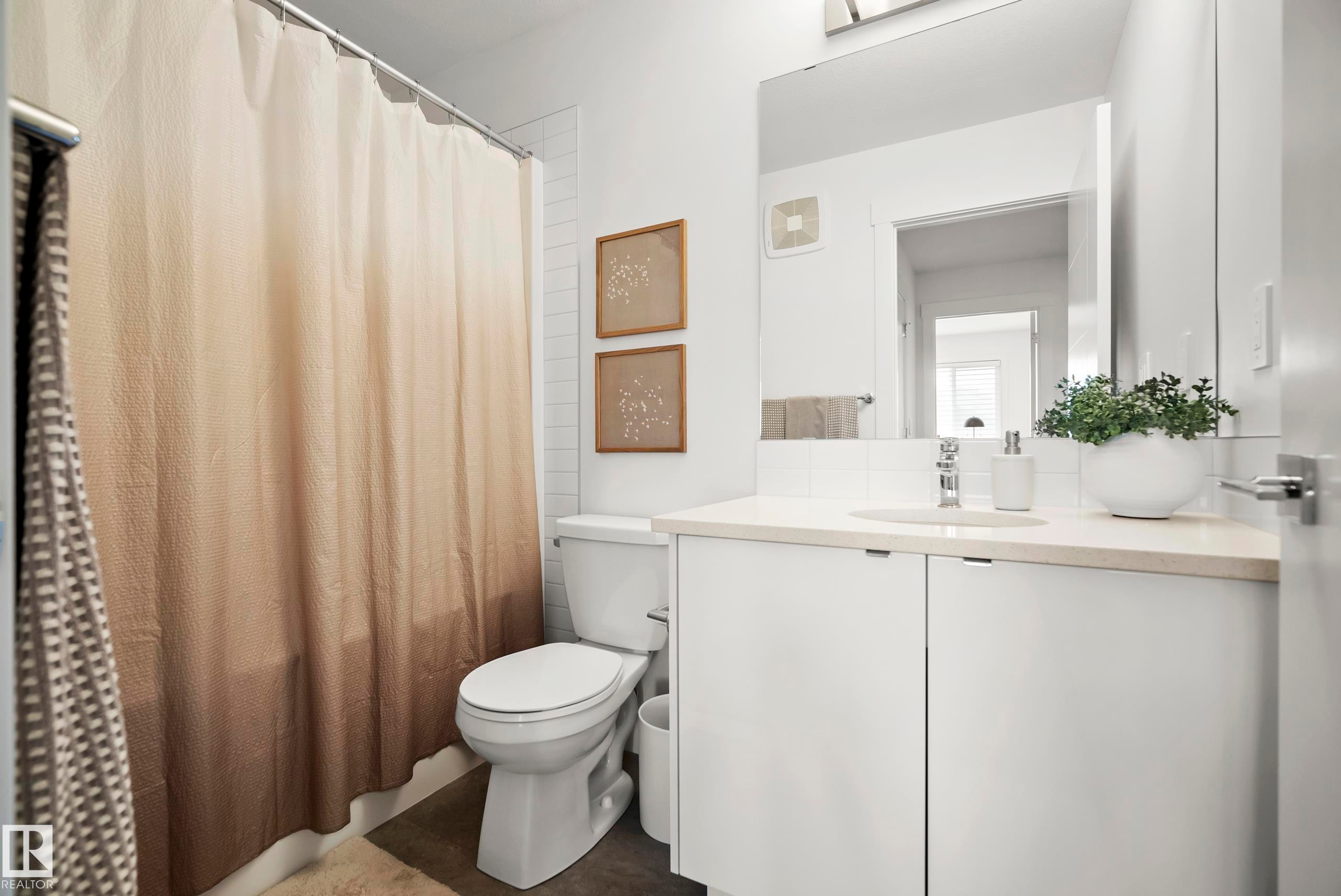 175 Kinglet Boulevard Nw, Edmonton, AB - Indoor Photo Showing Bathroom