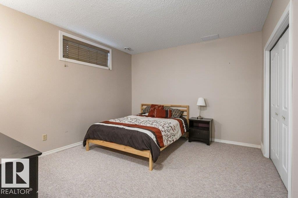 #27 170 Kingswood Bv, St. Albert, AB - Indoor Photo Showing Bedroom
