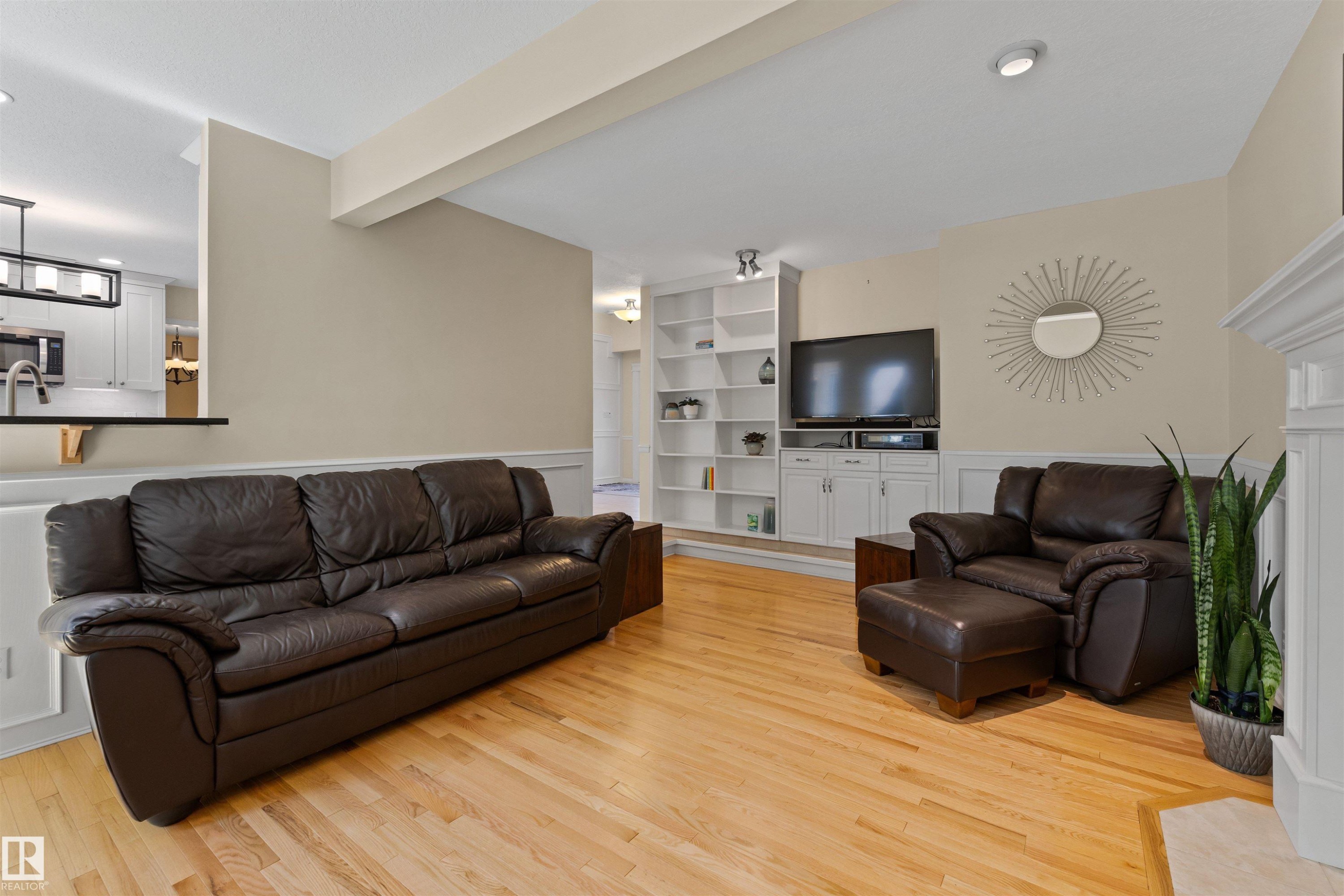 26 Eastbourne Close, St. Albert, AB - Indoor Photo Showing Living Room