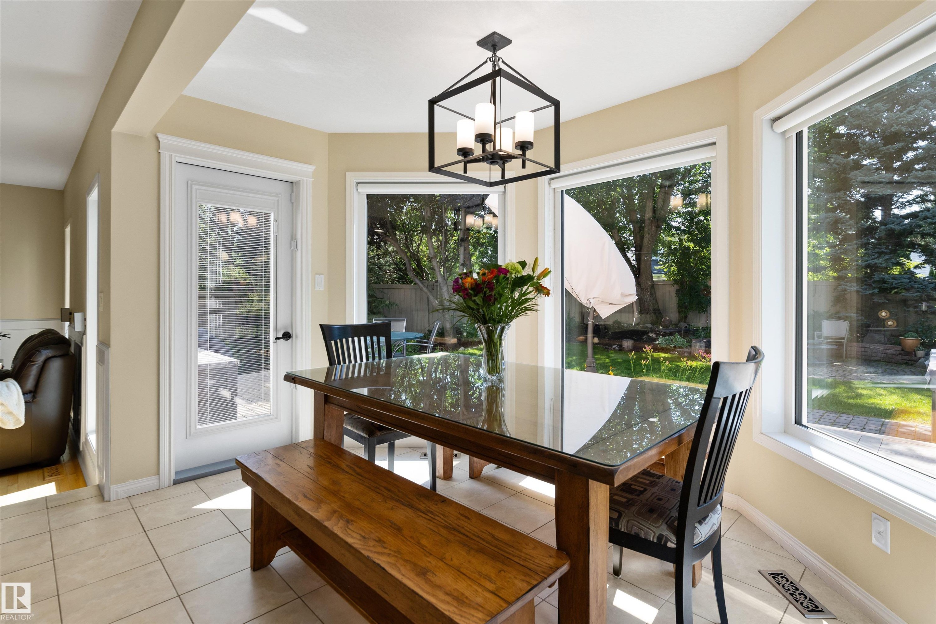 26 Eastbourne Close, St. Albert, AB - Indoor Photo Showing Dining Room