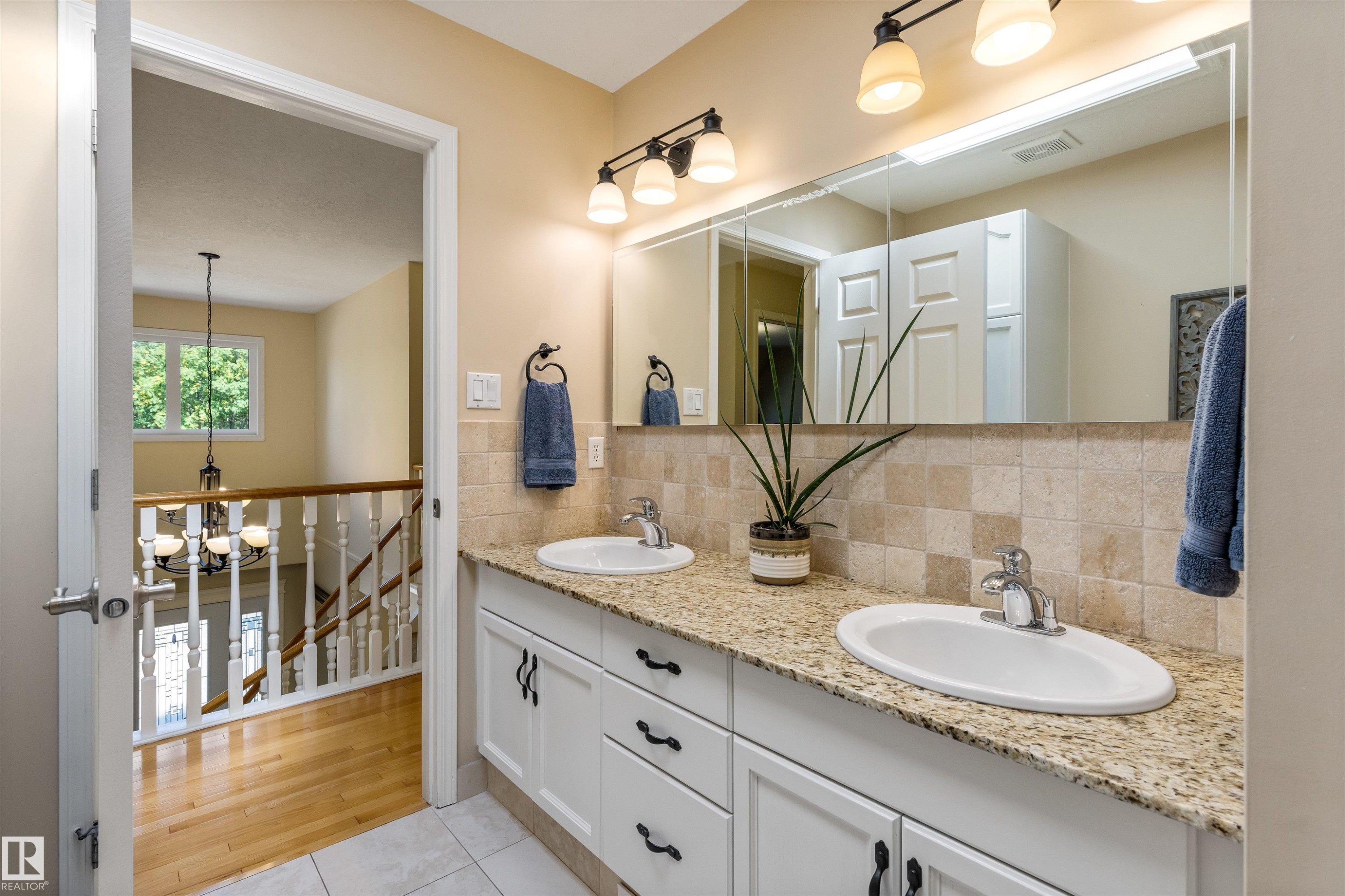 26 Eastbourne Close, St. Albert, AB - Indoor Photo Showing Bathroom
