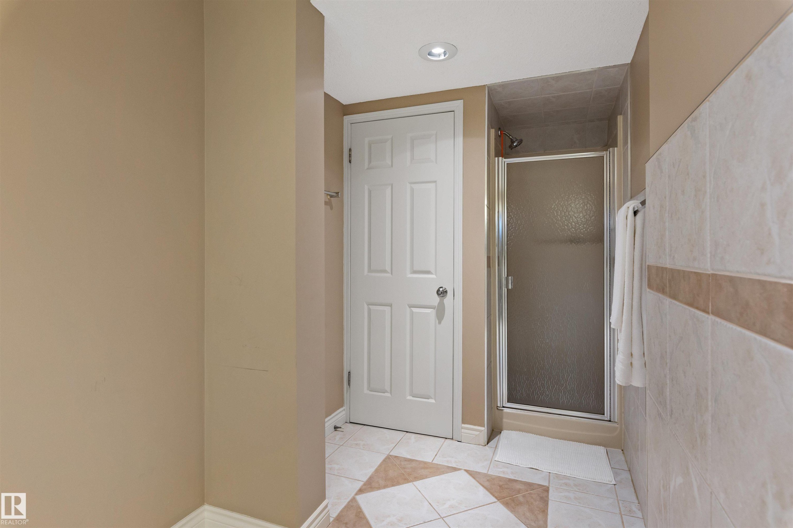 26 Eastbourne Close, St. Albert, AB - Indoor Photo Showing Other Room