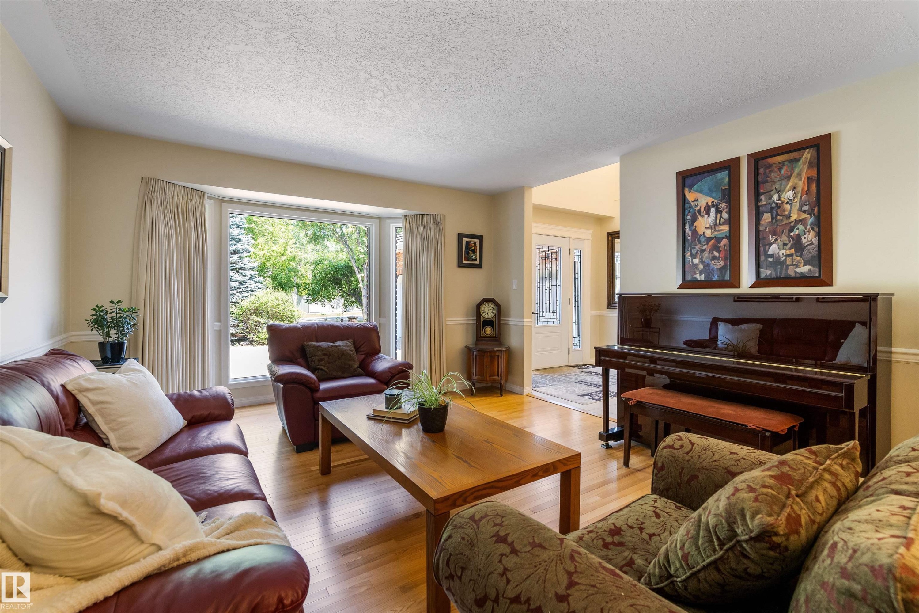 26 Eastbourne Close, St. Albert, AB - Indoor Photo Showing Living Room