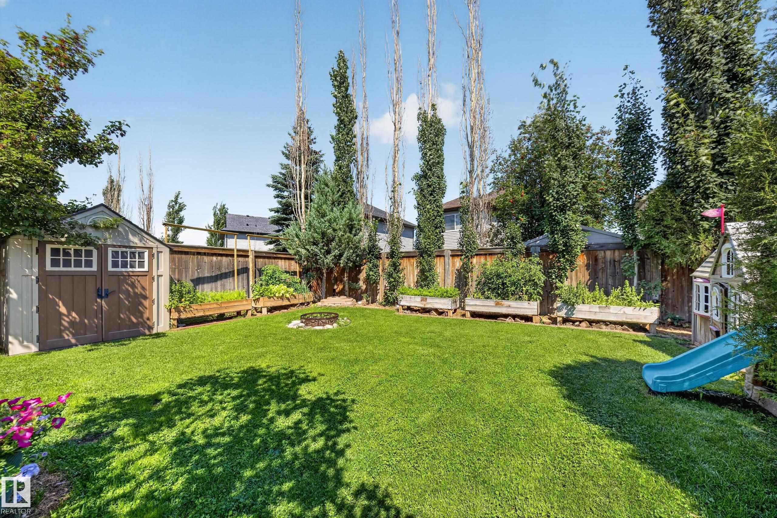 90 Rue Montalet, Beaumont, AB - Outdoor With Backyard