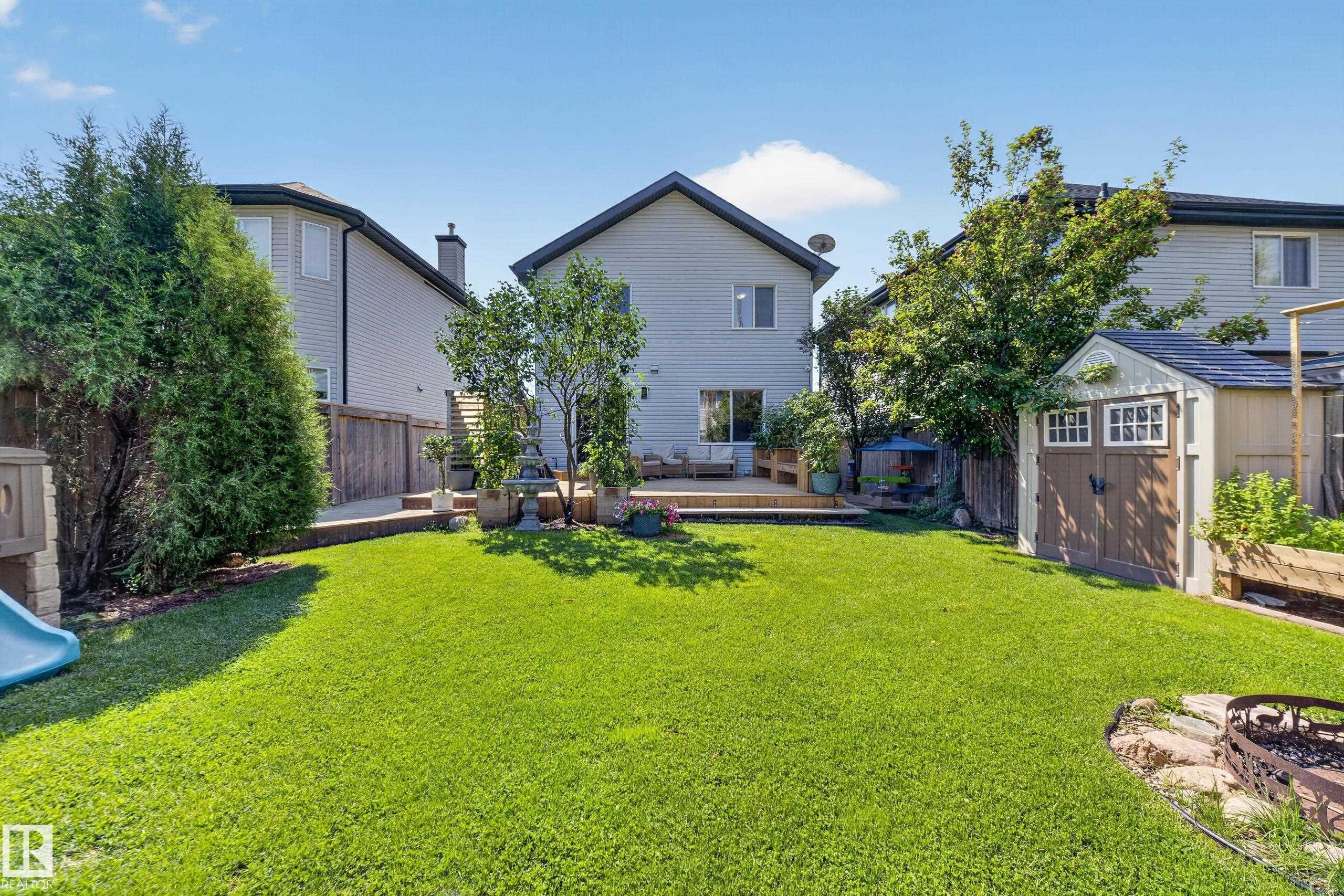 90 Rue Montalet, Beaumont, AB - Outdoor