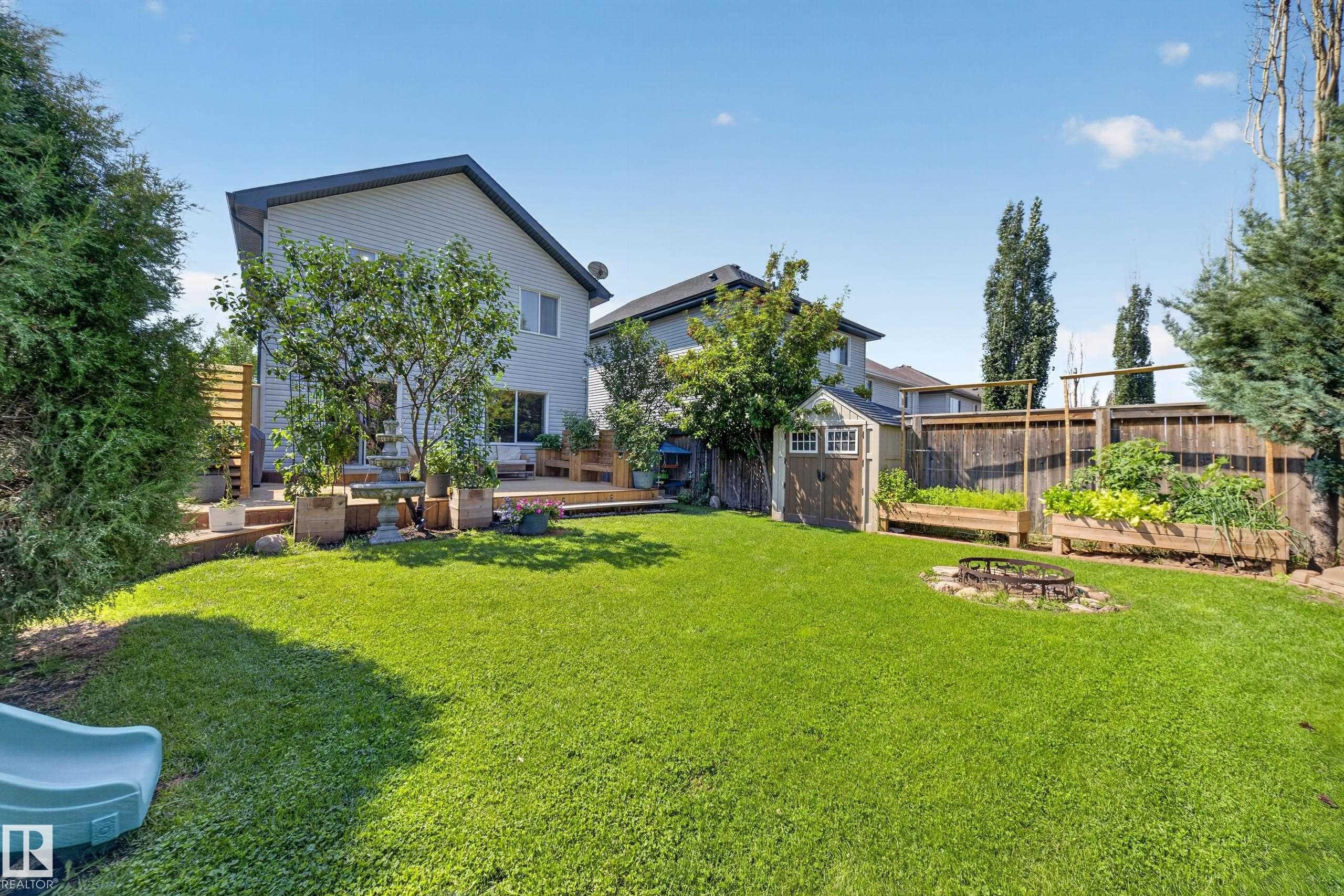 90 Rue Montalet, Beaumont, AB - Outdoor