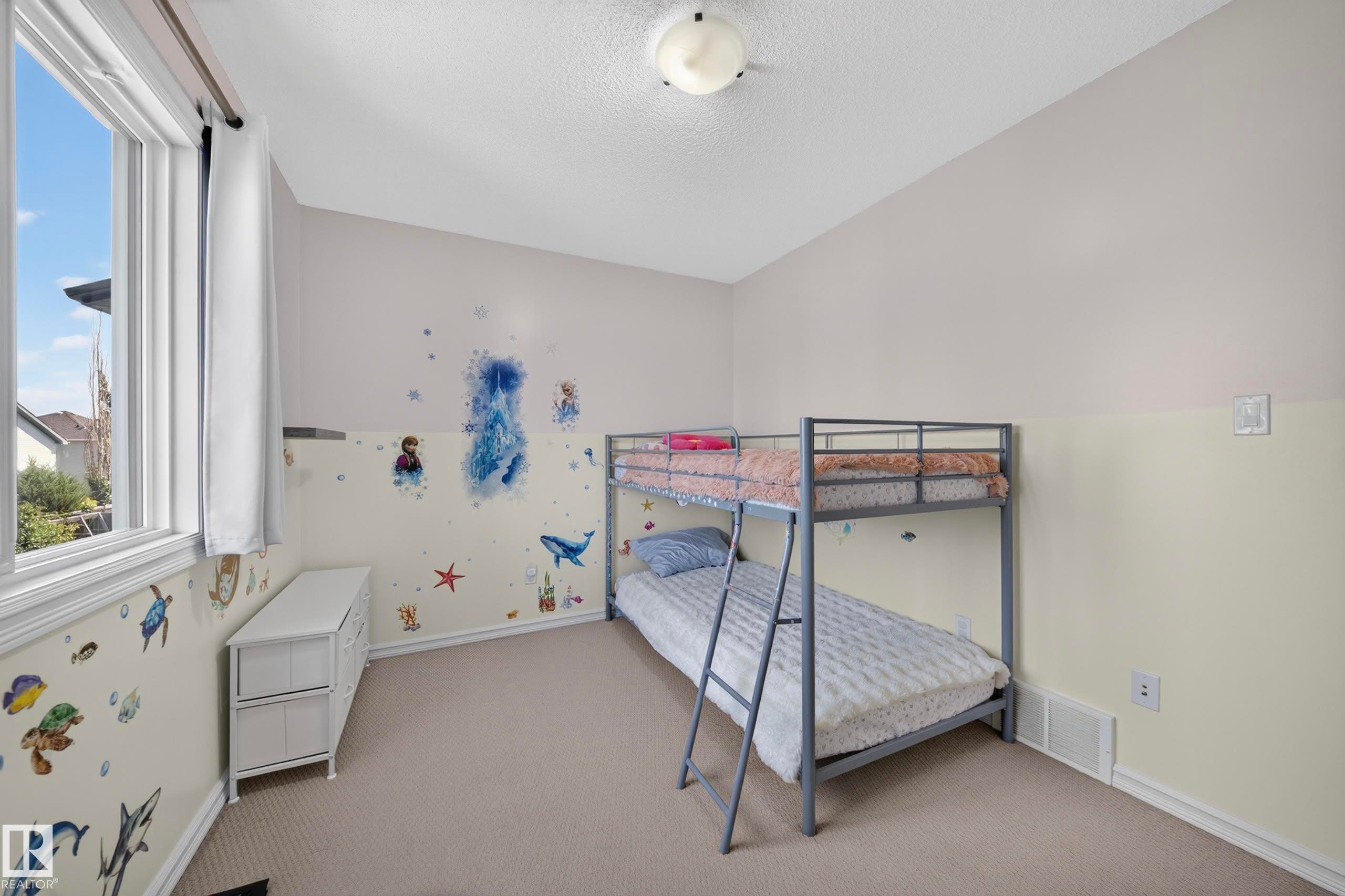 90 Rue Montalet, Beaumont, AB - Indoor Photo Showing Bedroom