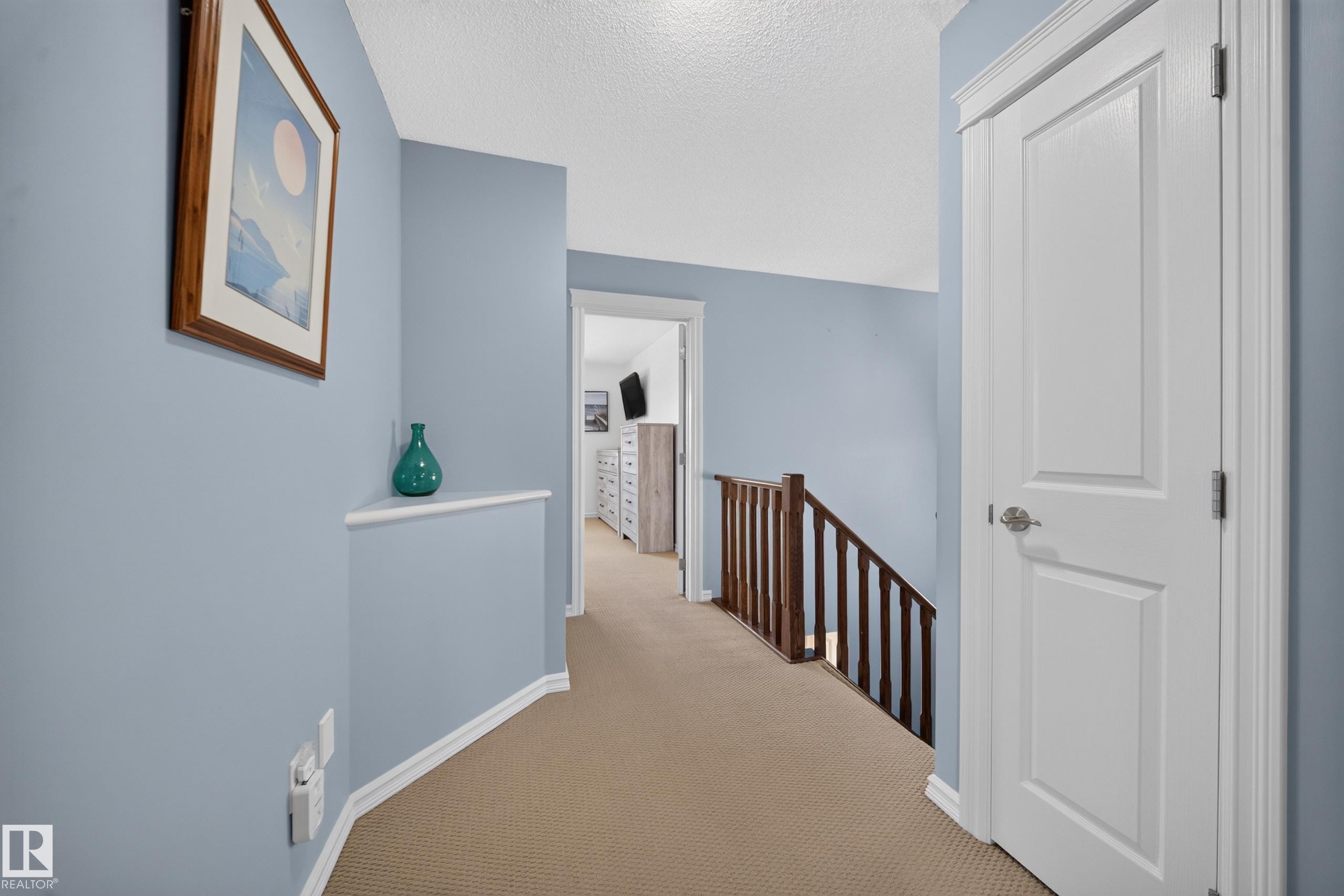 90 Rue Montalet, Beaumont, AB - Indoor Photo Showing Other Room