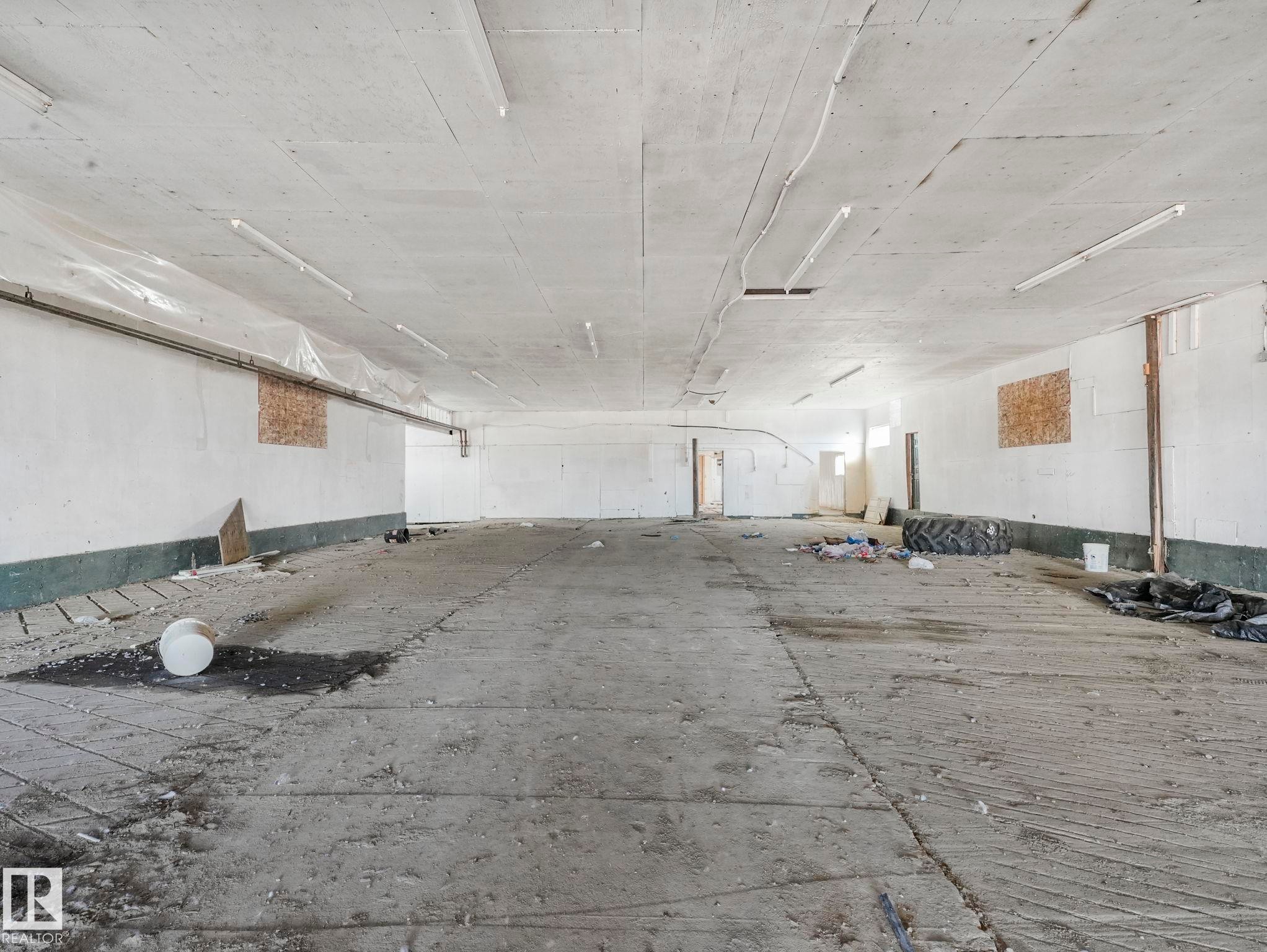 45011 Twp Rd 610, Rural Bonnyville M.D., AB - Indoor Photo Showing Garage