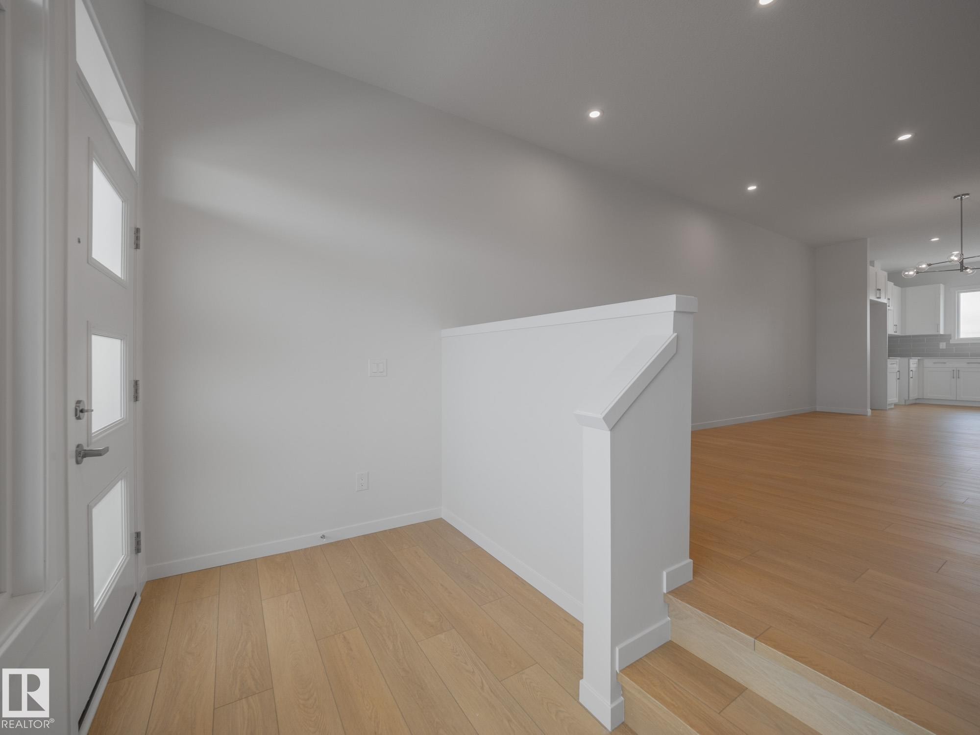 2020 194 Street Nw, Edmonton, AB - Indoor Photo Showing Other Room