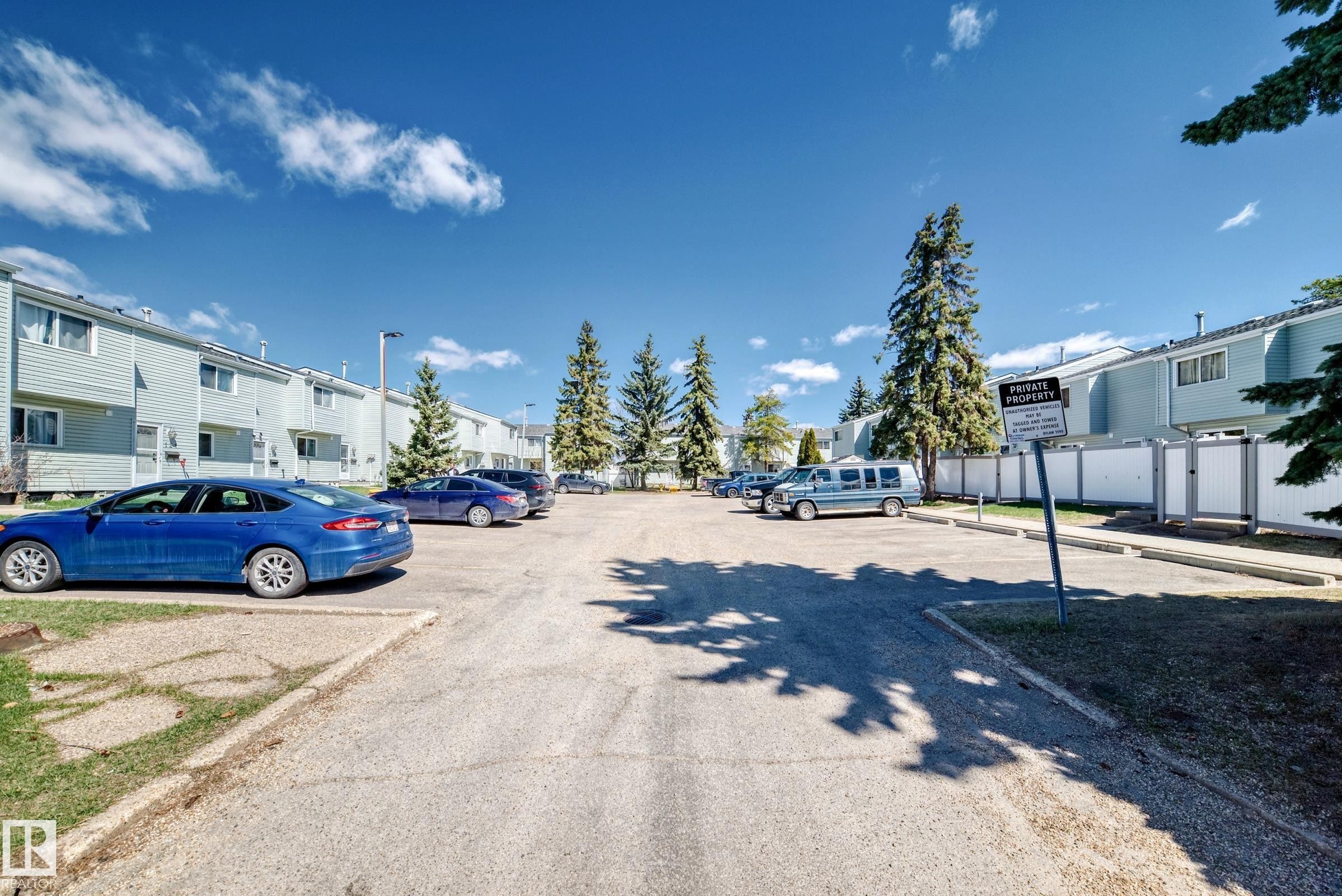 100 Dickinsfield Crest Nw, Edmonton, AB - Outdoor