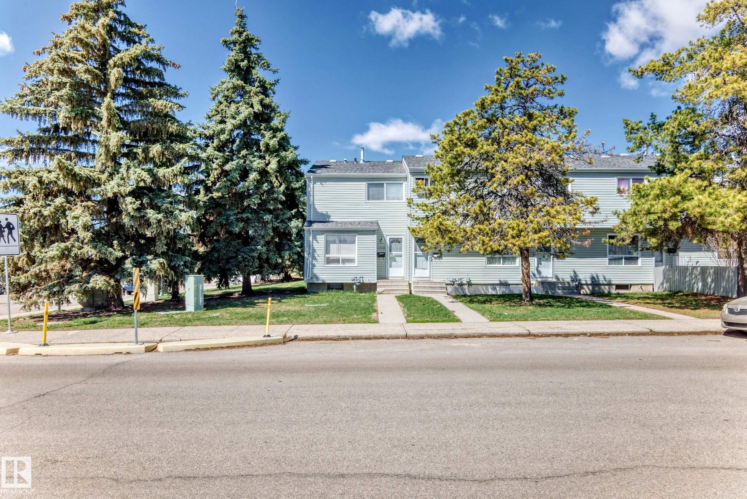 100 Dickinsfield Crest Nw, Edmonton, AB - Outdoor