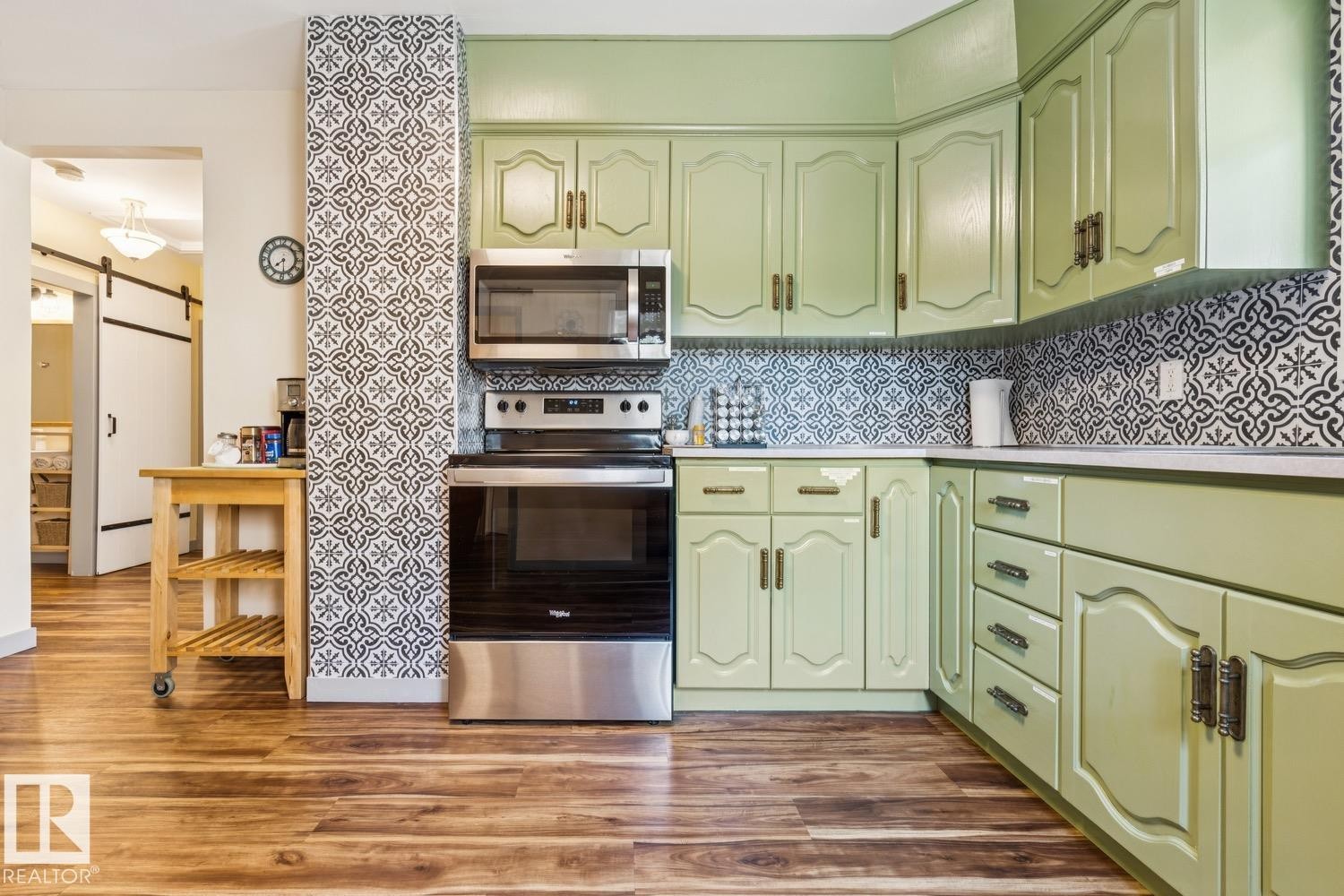 11625 83 Street Nw, Edmonton, AB - Indoor Photo Showing Kitchen