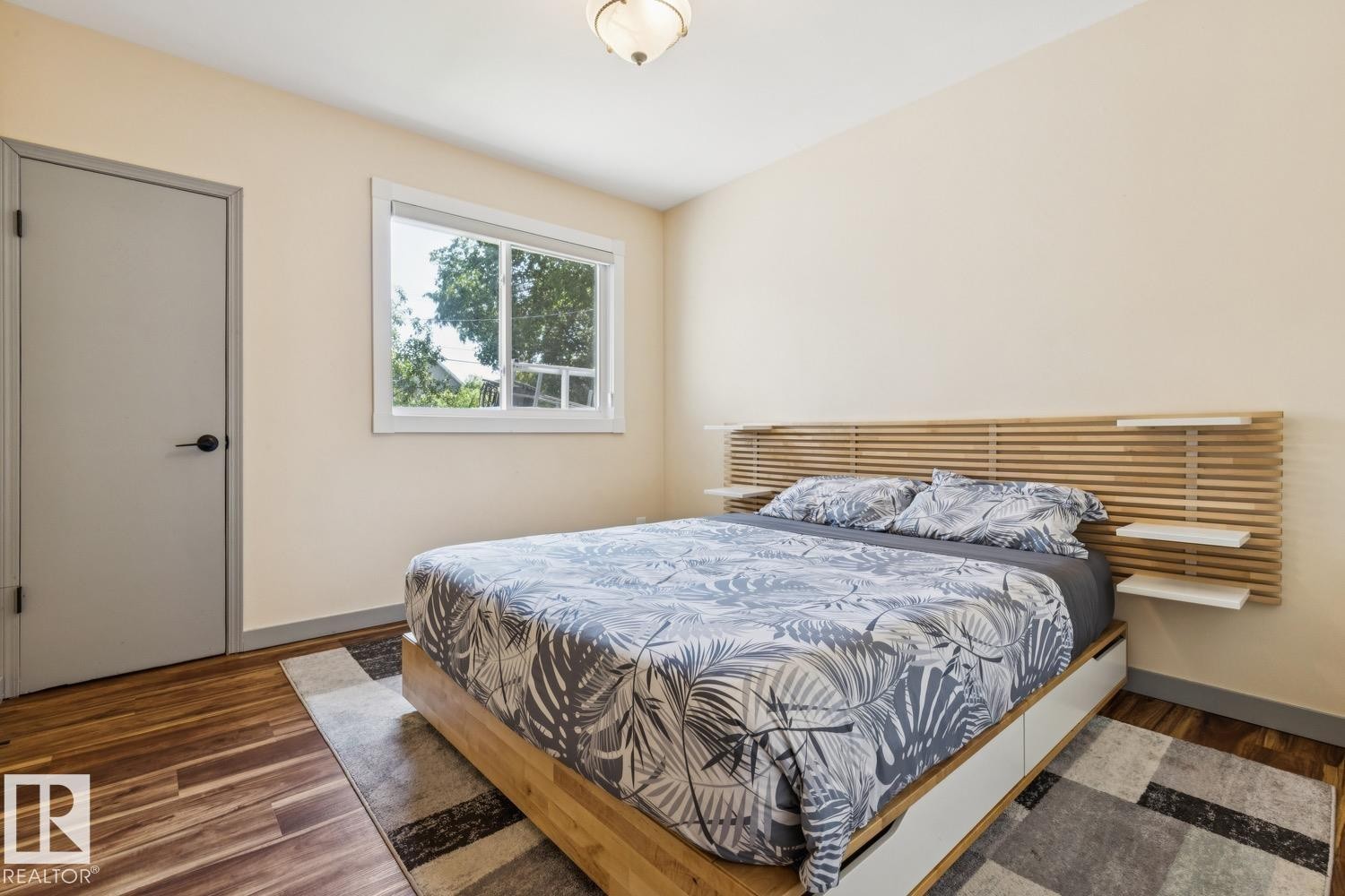 11625 83 Street Nw, Edmonton, AB - Indoor Photo Showing Bedroom