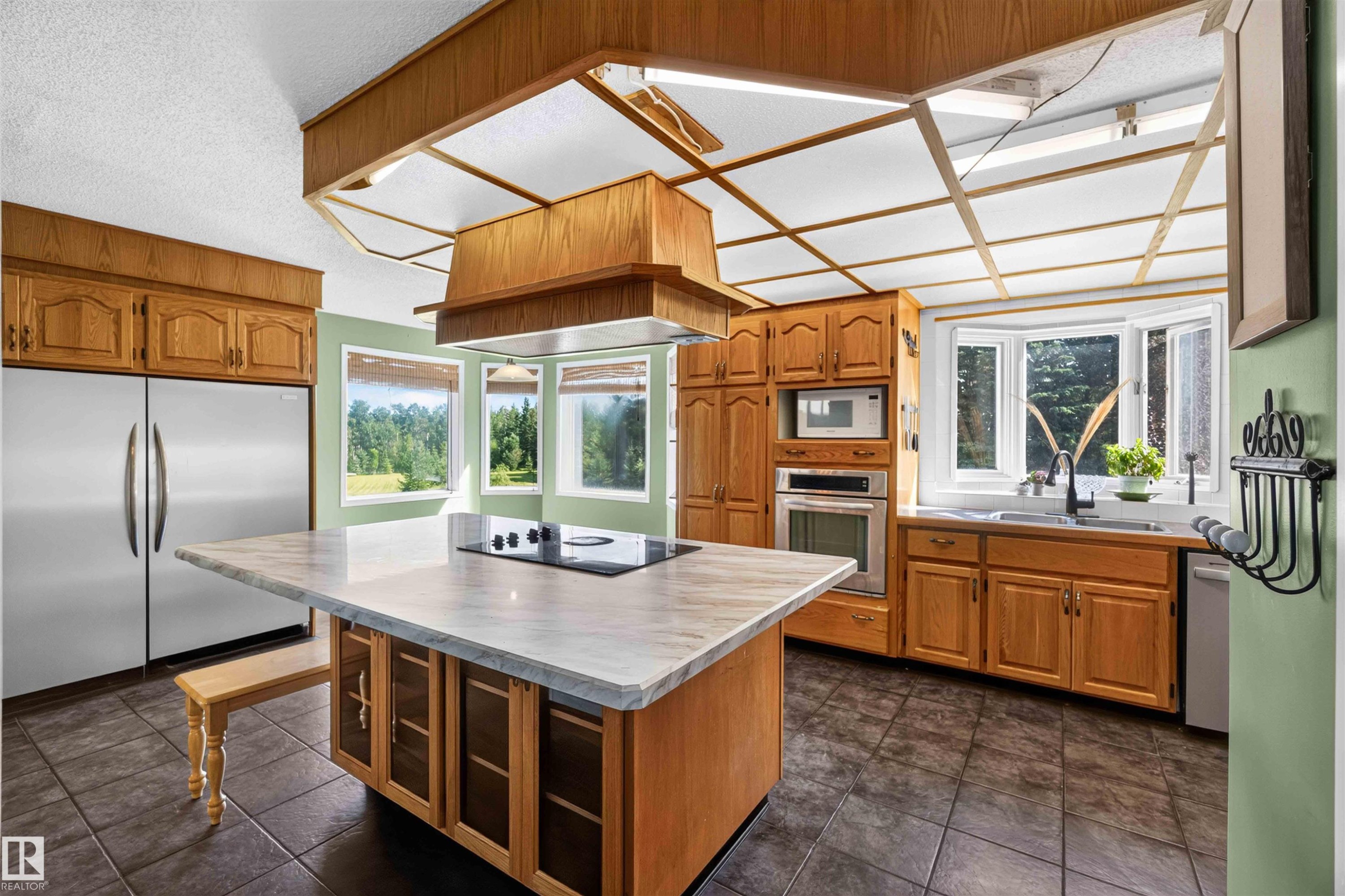 #35 53504 Rge Road 280, Rural Parkland County, AB - Indoor Photo Showing Kitchen With Double Sink