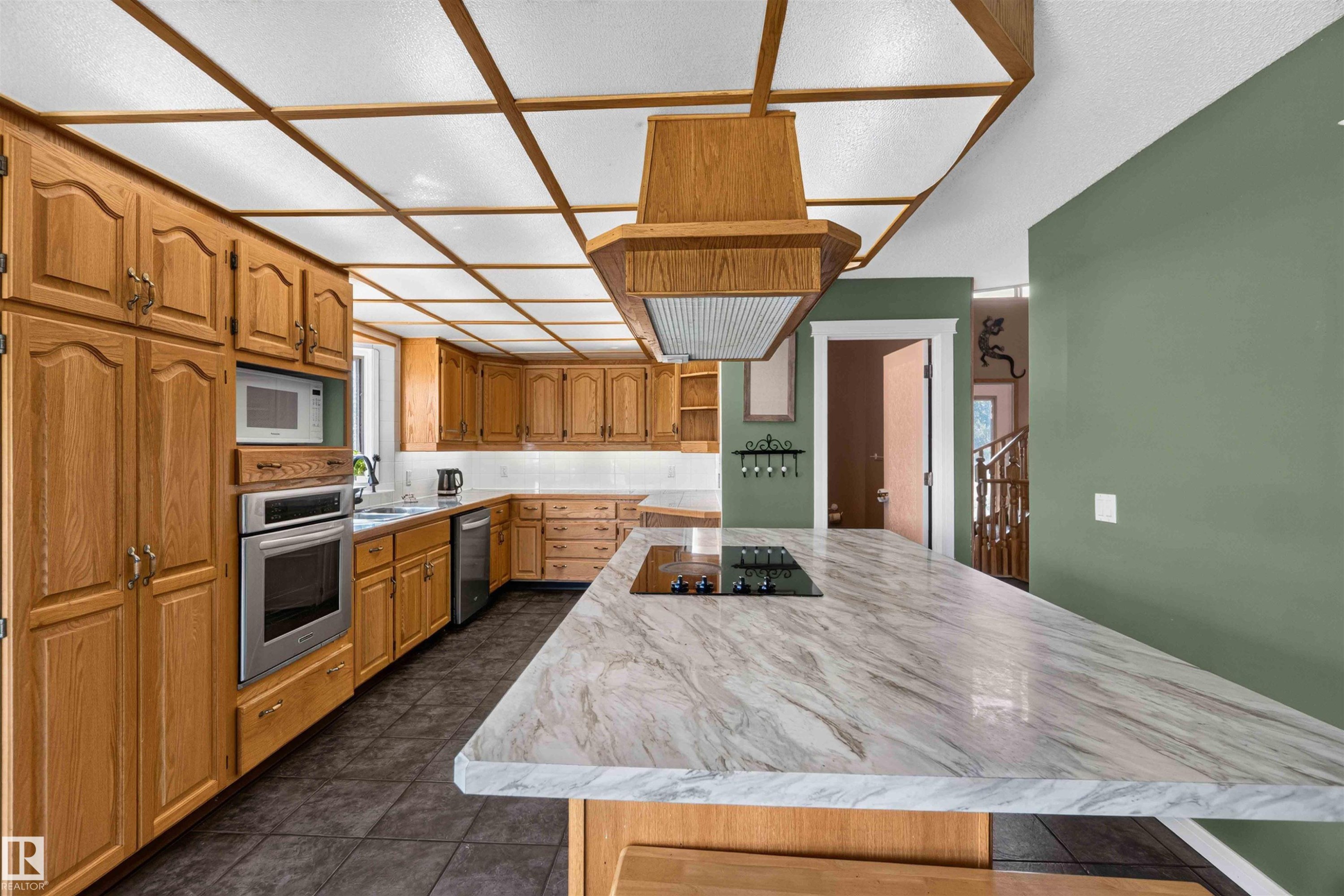 #35 53504 Rge Road 280, Rural Parkland County, AB - Indoor Photo Showing Kitchen