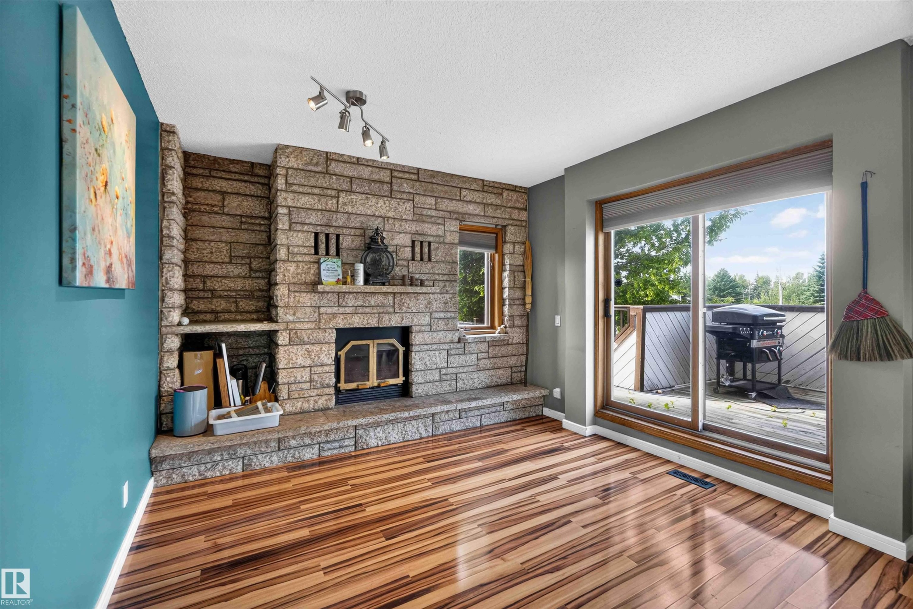 #35 53504 Rge Road 280, Rural Parkland County, AB - Indoor With Fireplace