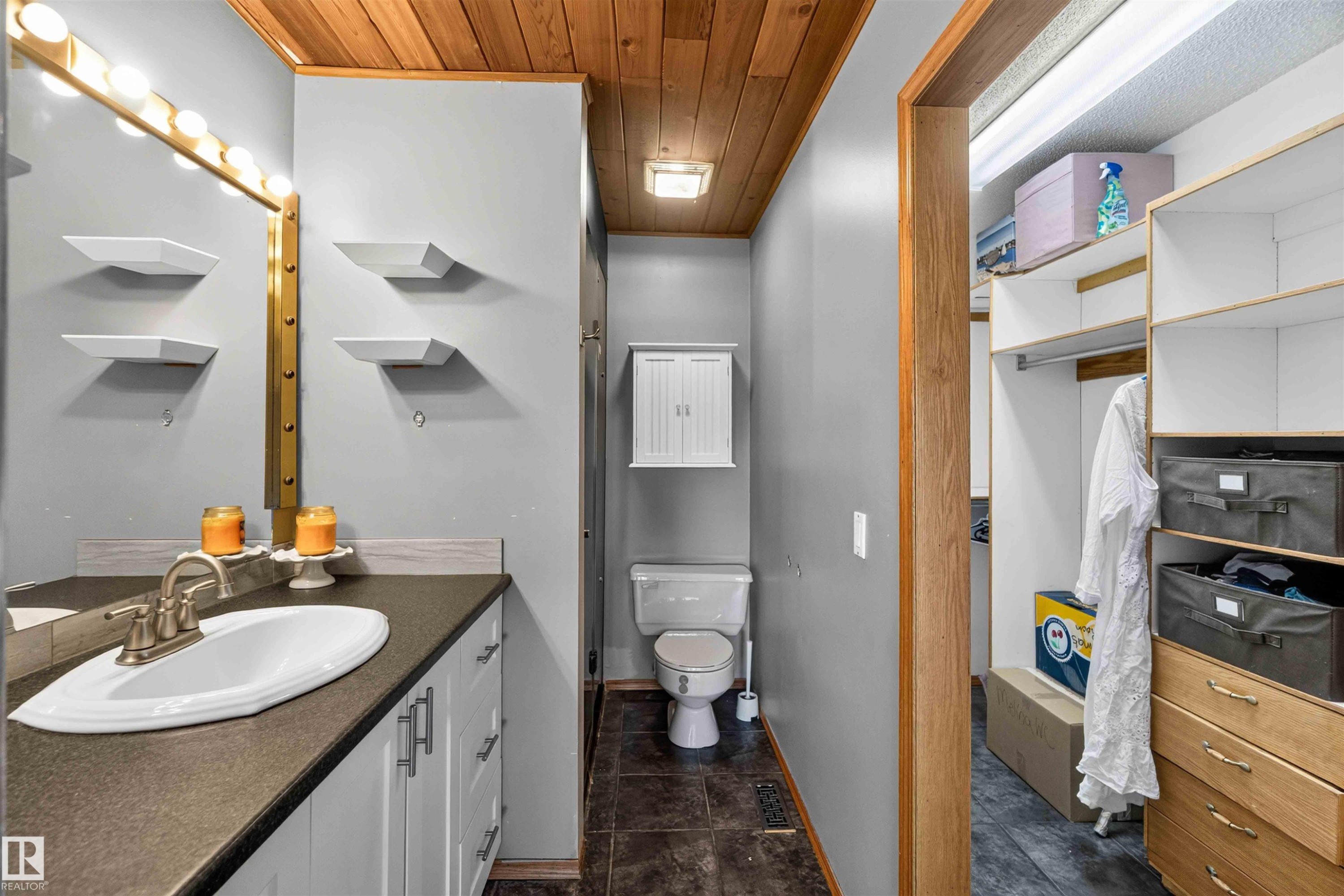 #35 53504 Rge Road 280, Rural Parkland County, AB - Indoor Photo Showing Bathroom
