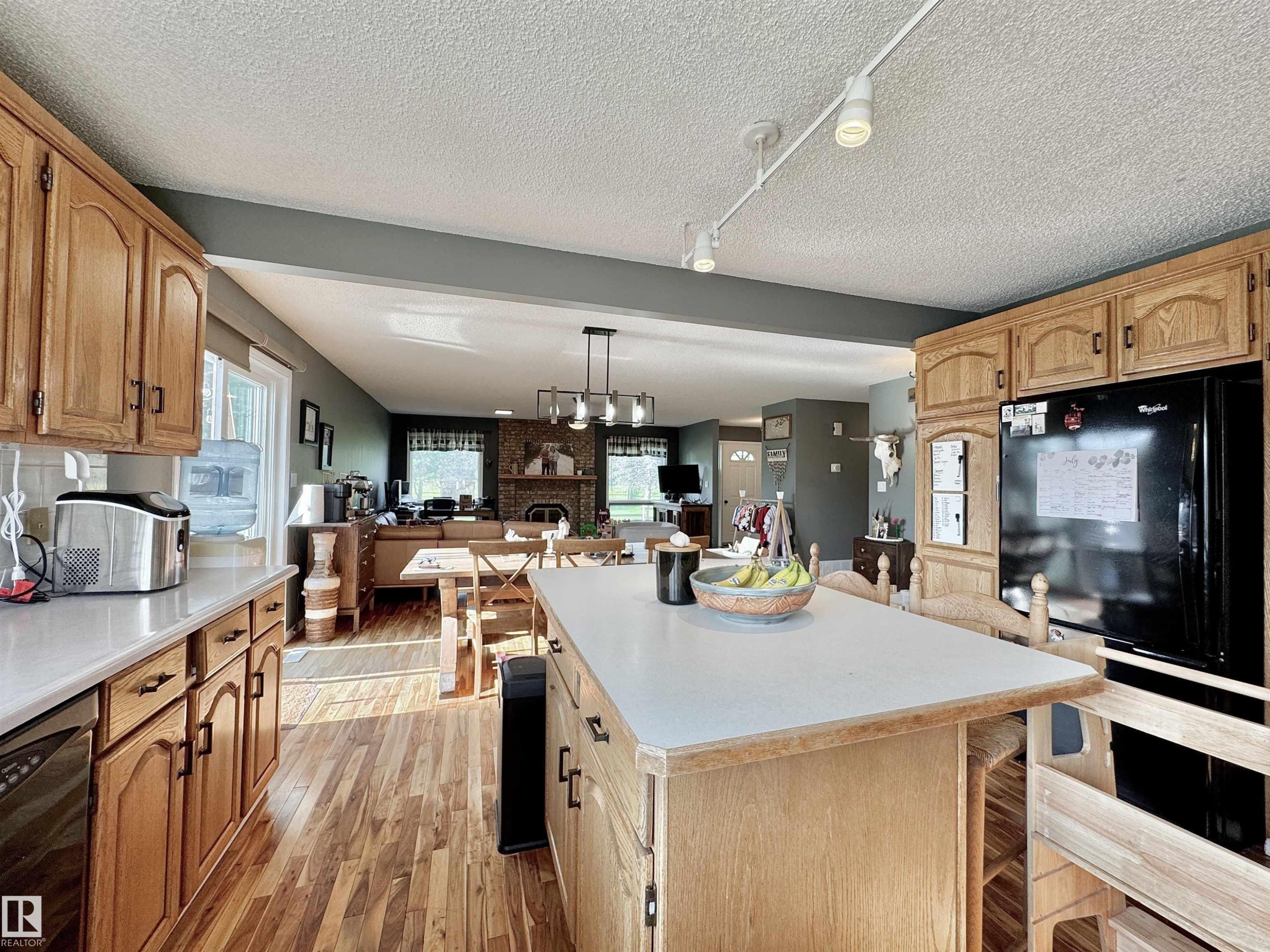 3115A Hghway 627, Rural Parkland County, AB - Indoor Photo Showing Kitchen