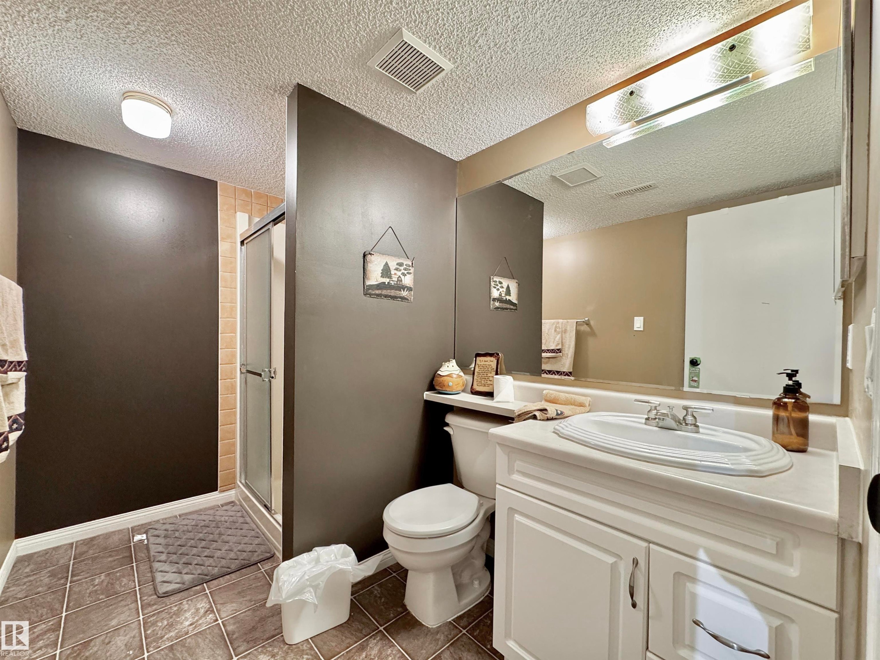 3115A Hghway 627, Rural Parkland County, AB - Indoor Photo Showing Bathroom