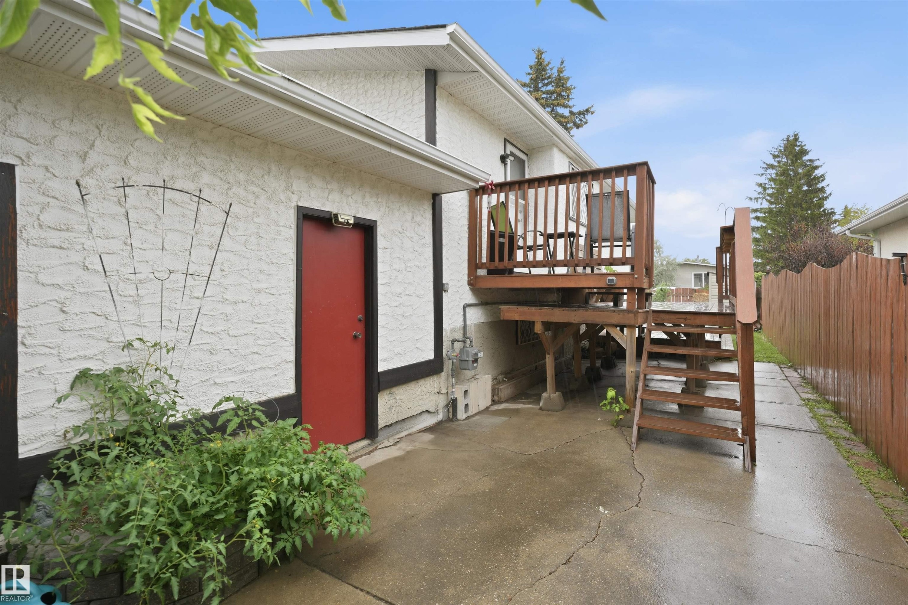 6903 151 Avenue Nw, Edmonton, AB