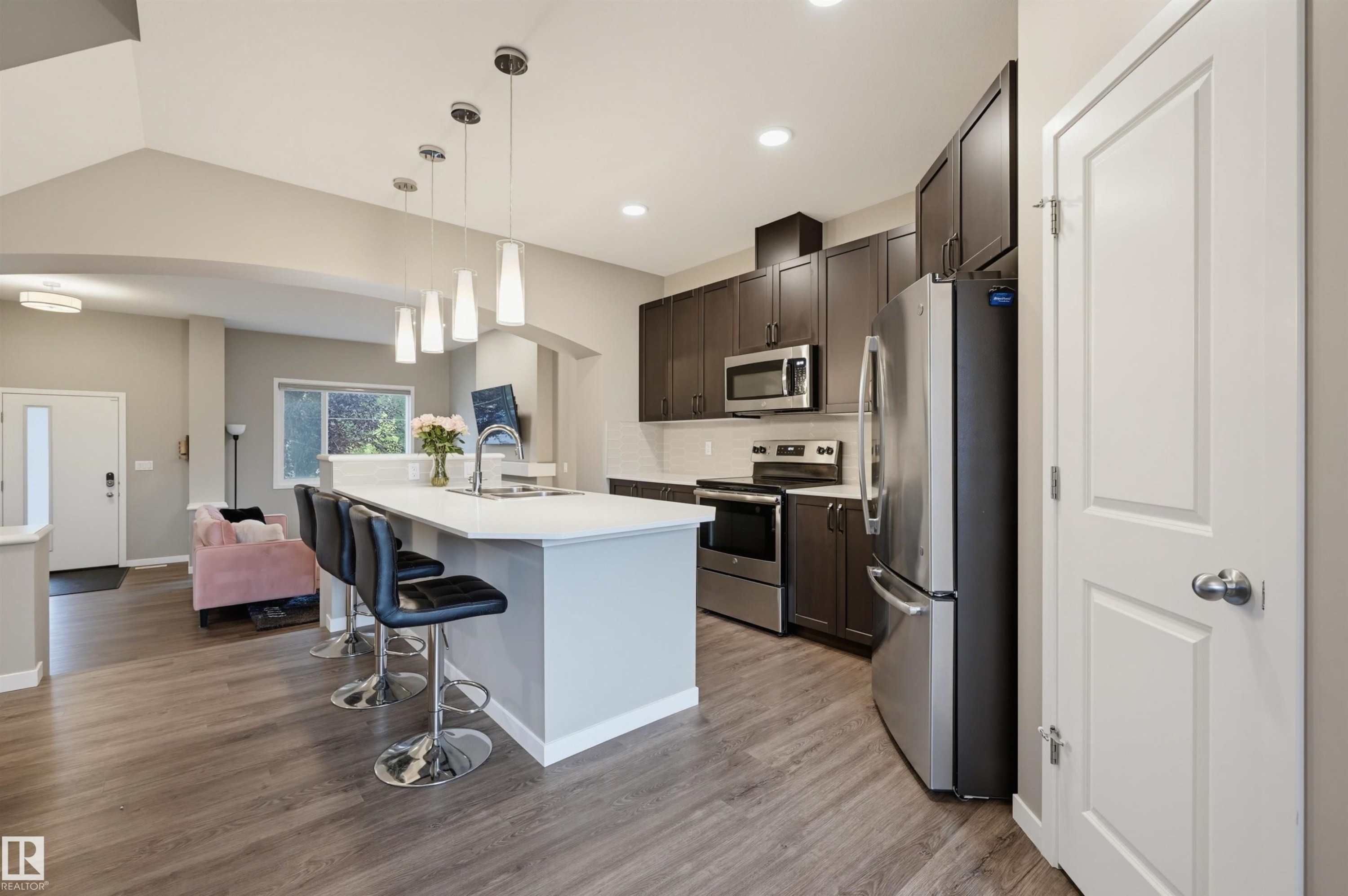 5175 Edgemont Boulevard Nw, Edmonton, AB - Indoor Photo Showing Kitchen With Stainless Steel Kitchen With Upgraded Kitchen