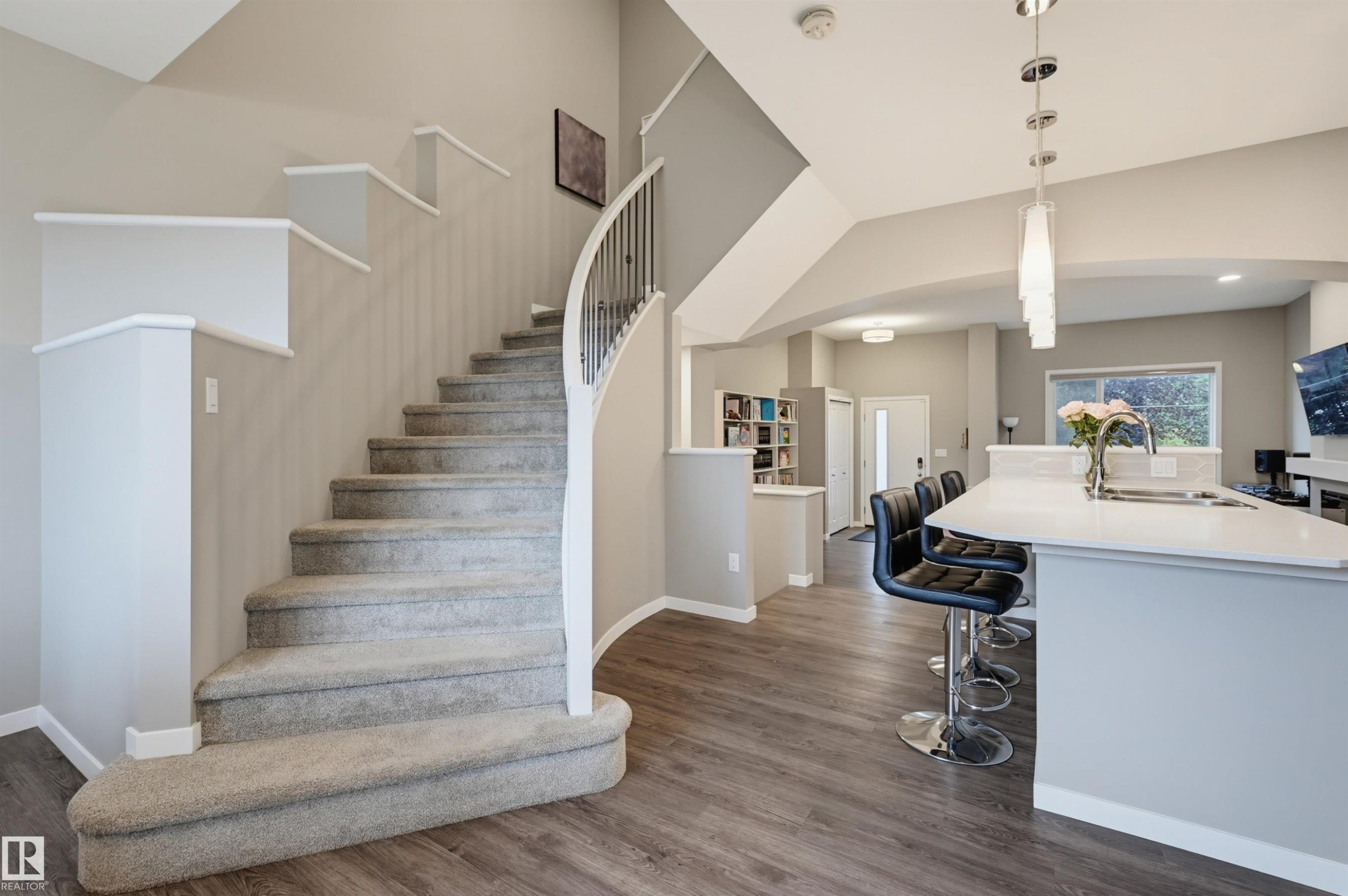5175 Edgemont Boulevard Nw, Edmonton, AB - Indoor Photo Showing Other Room