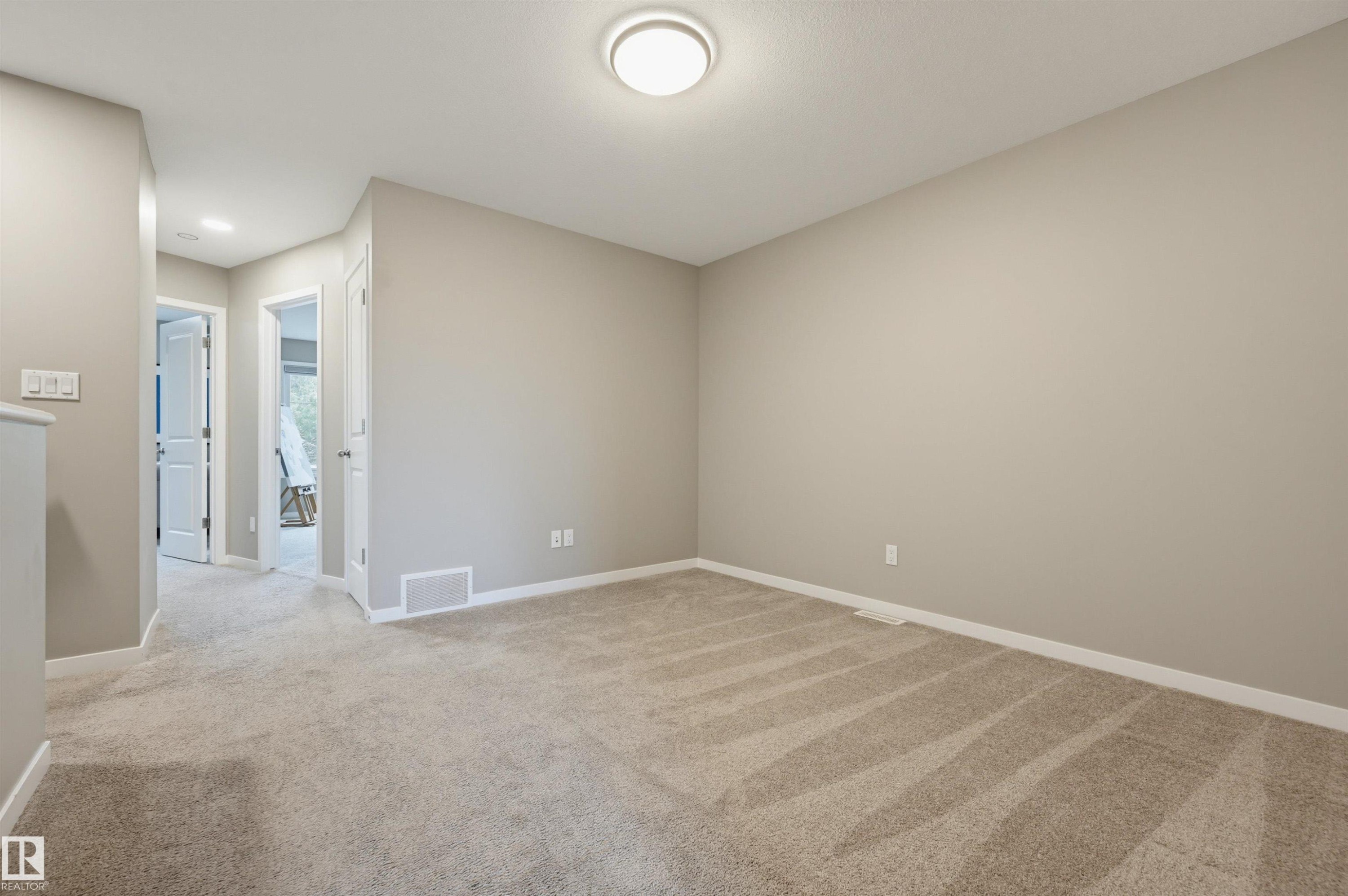 5175 Edgemont Boulevard Nw, Edmonton, AB - Indoor Photo Showing Other Room