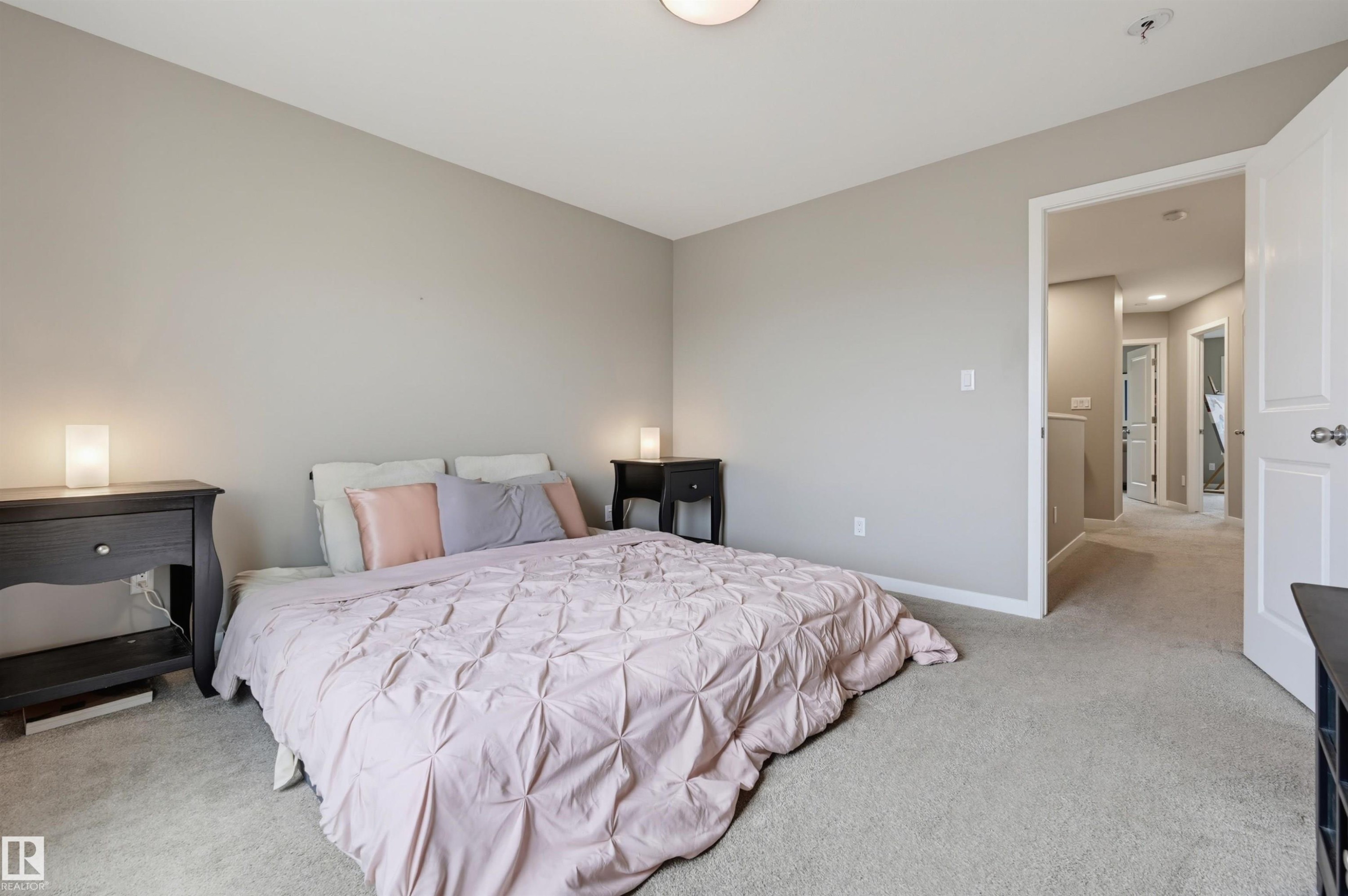 5175 Edgemont Boulevard Nw, Edmonton, AB - Indoor Photo Showing Bedroom